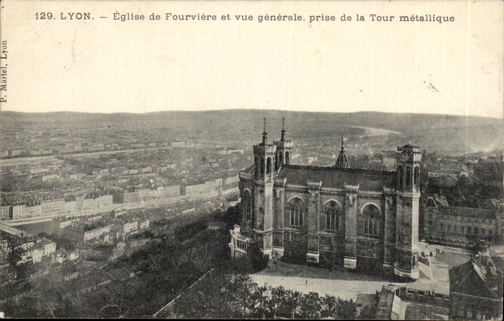 Lyon CPA Eglise de Fourviere et vue generale prise de la tour mettalique