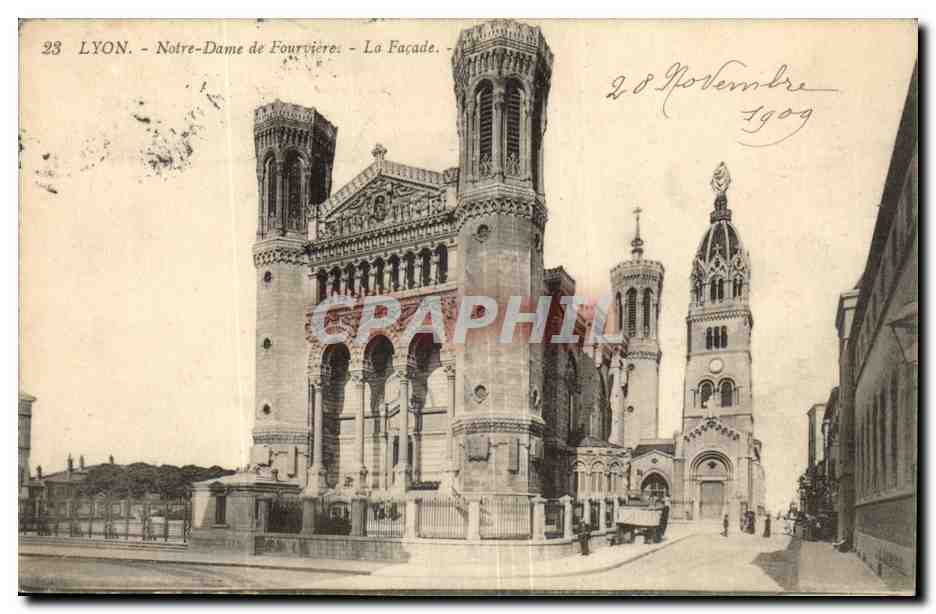 Lyon CPA Notre DAme de Fourviere La facade
