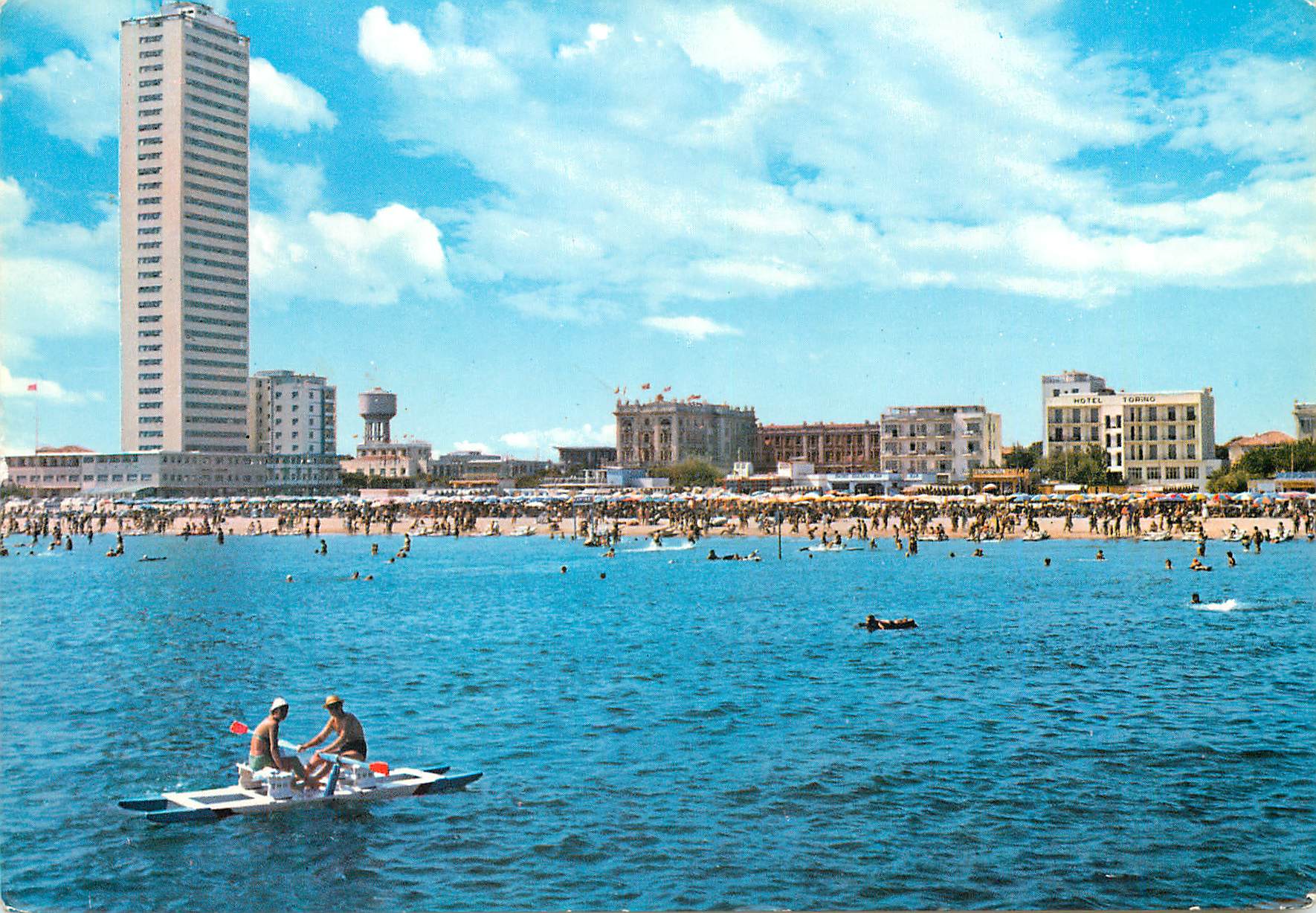 CPM Cesenatico hotels et gratte ciel vus de la mer