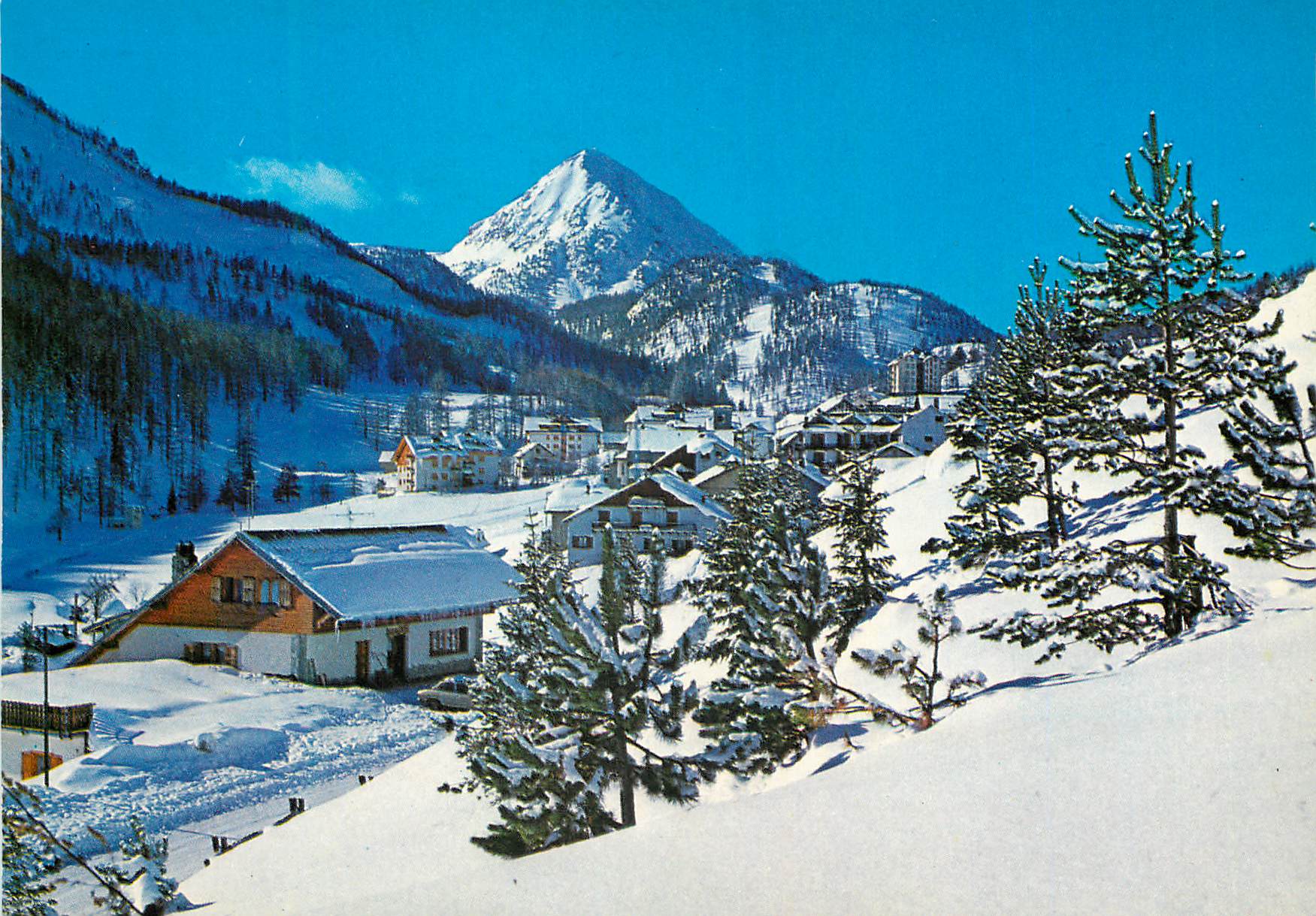 CPM Claviere m 1760 panorama sullo sfondo monte janus m 2543