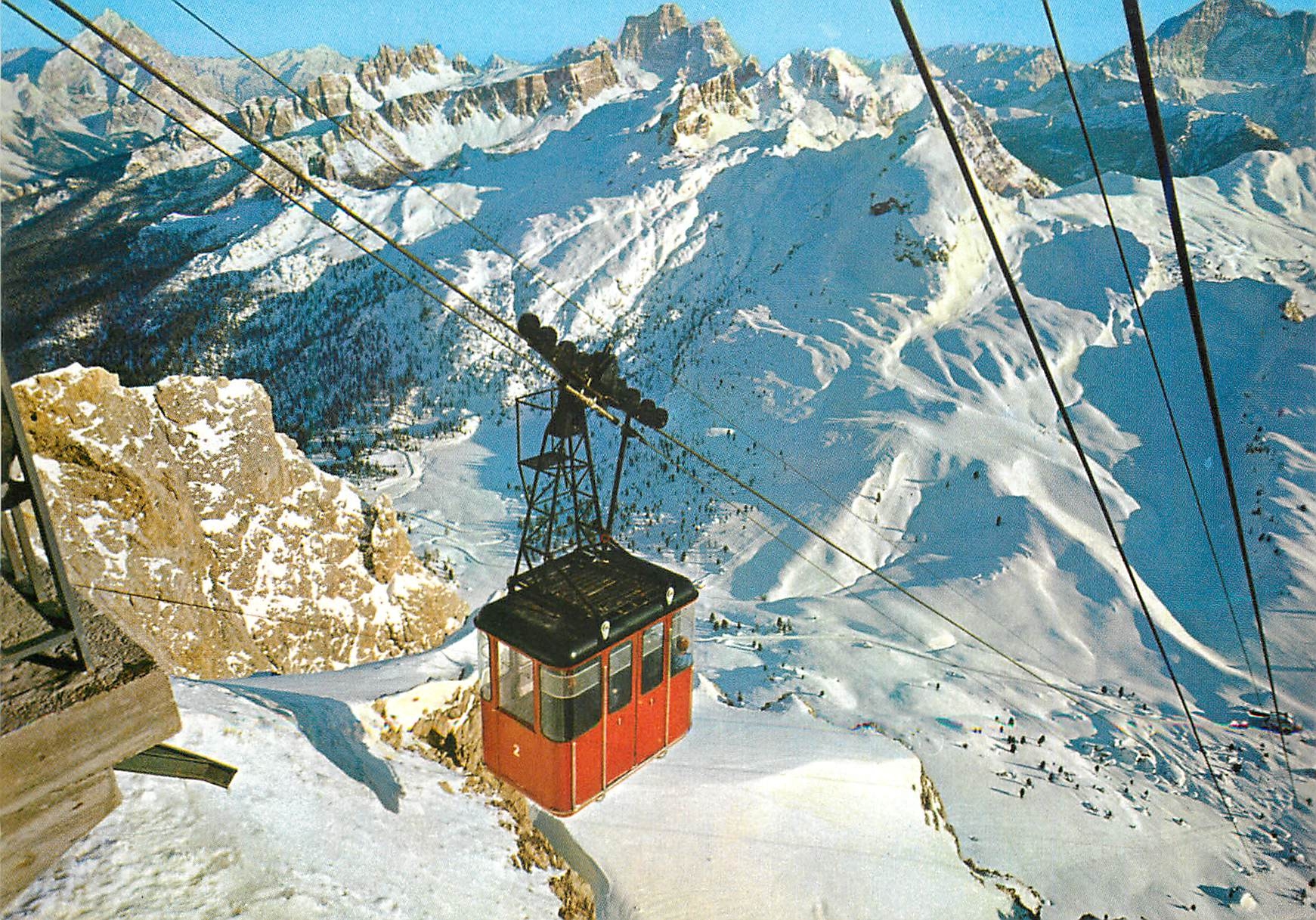 CPM Cortina d'ampezzo m 1224 telepherique col falzarego lagauzuoi et les climas du m antelao mt pelmo et du mt civetta