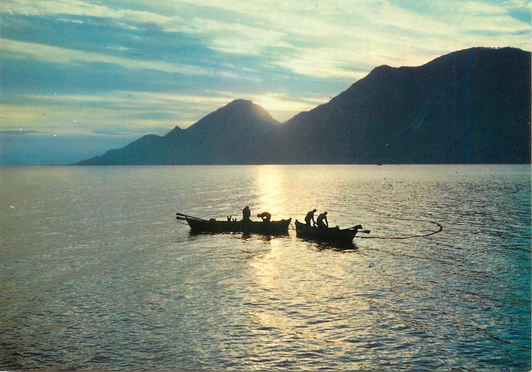 CPM Motivo sul lago effet de lumiere sur le lac