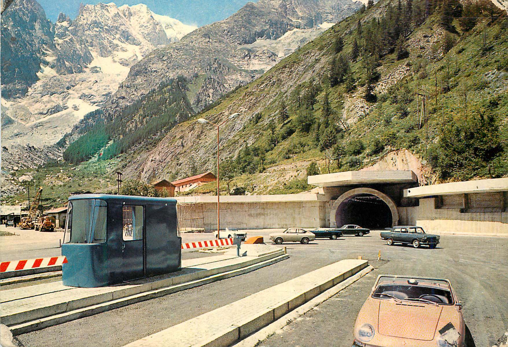 CPM Courmayeur enteves m1381 entree au tunel et le m blan longeueur m 11600
