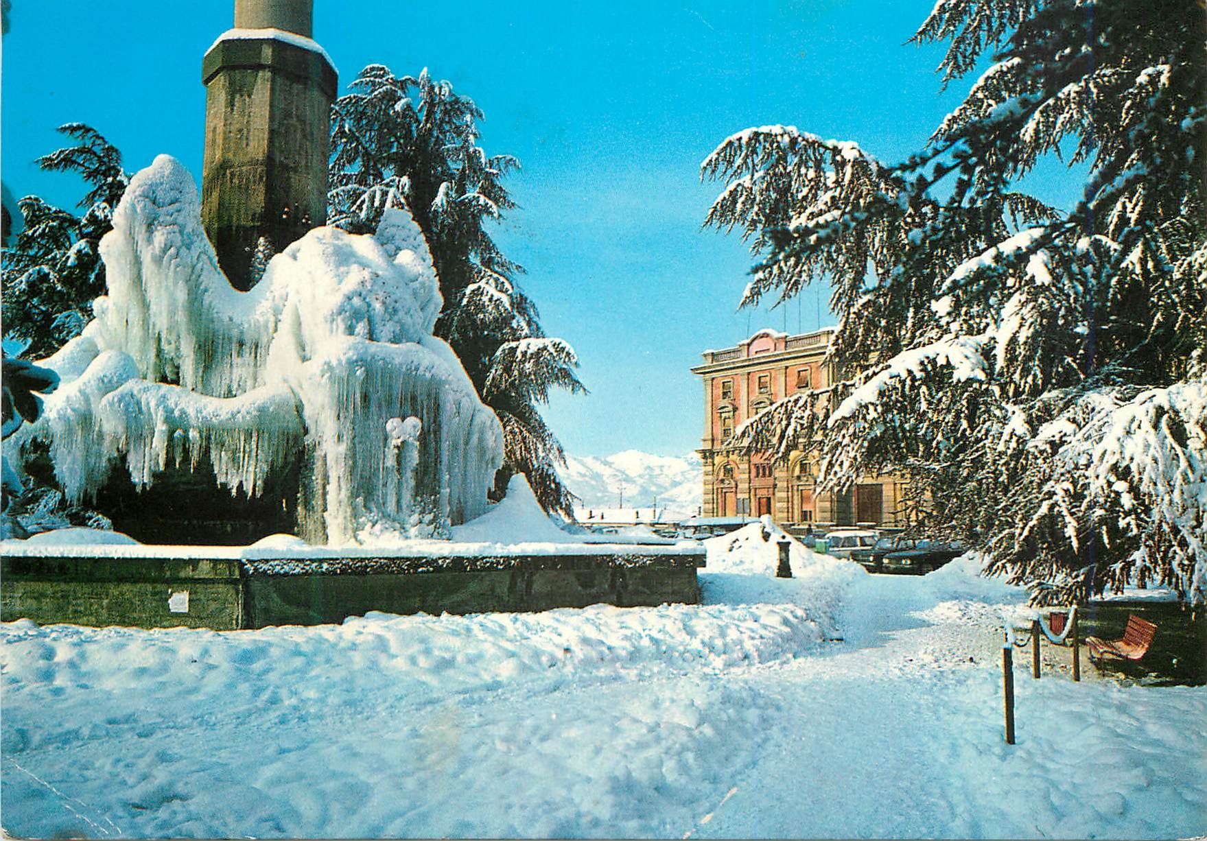 CPM Cuneo m 534 piemonte turistico fontana della stazione in inverno