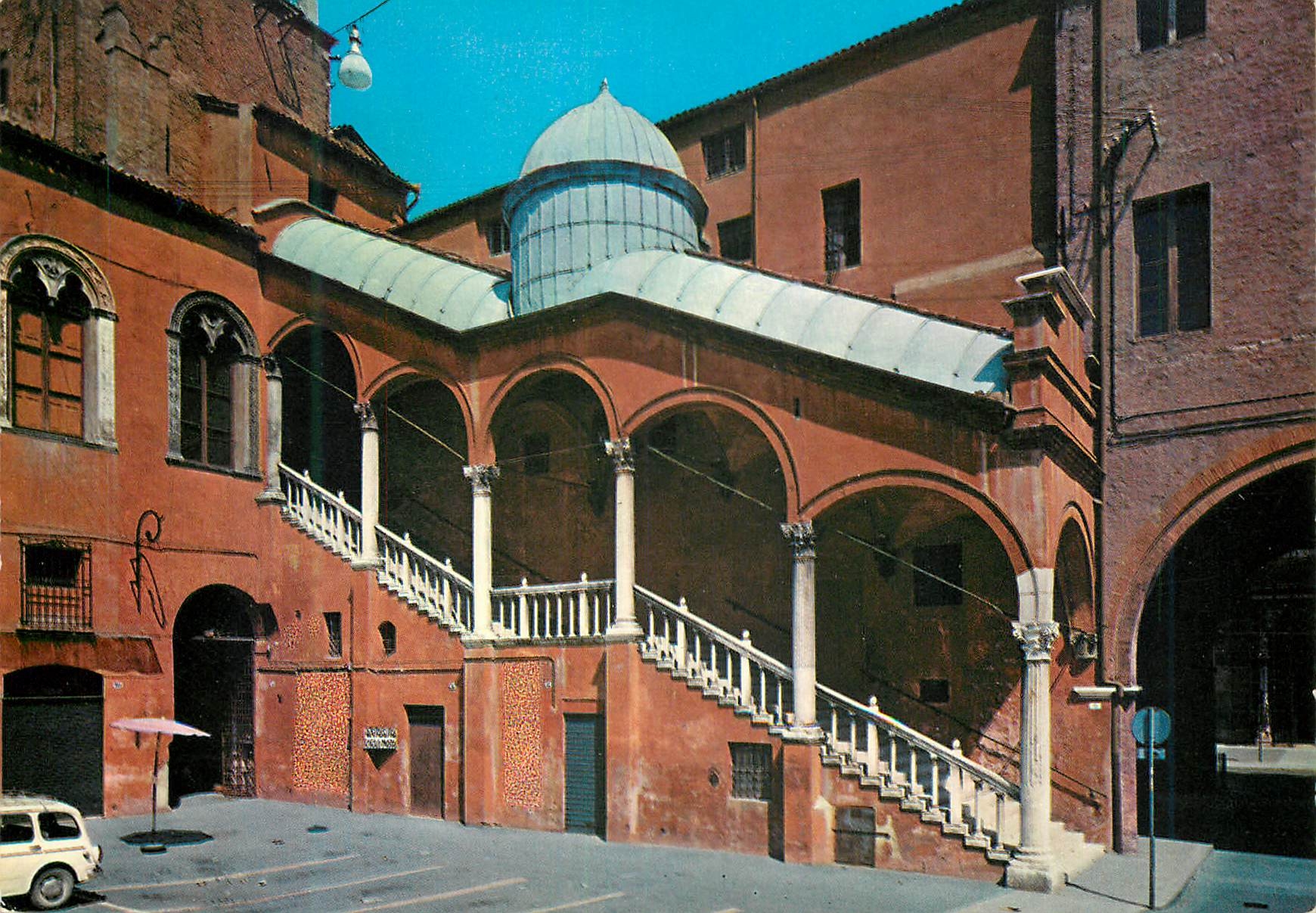 CPM Ferrara le grand escalier de la mairie