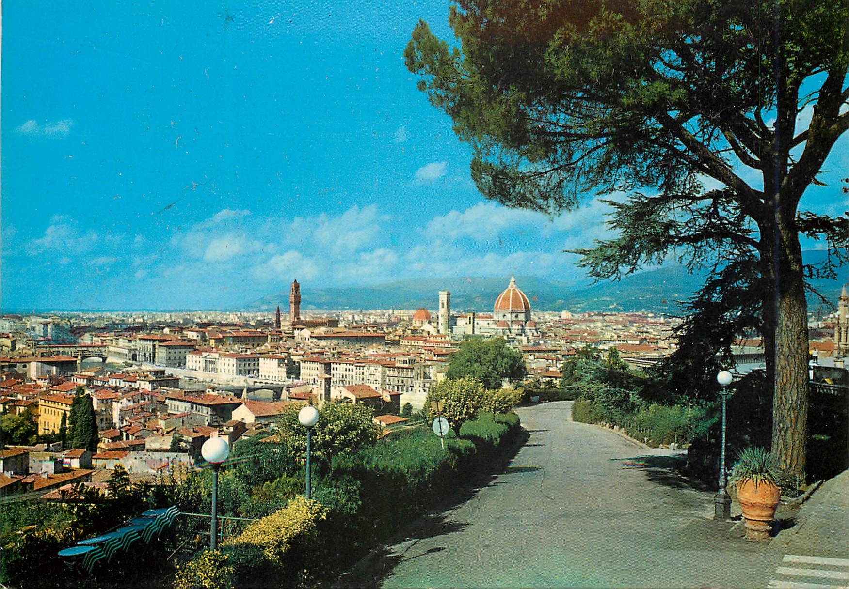 CPM Firenze une vue de l'avenue des cols