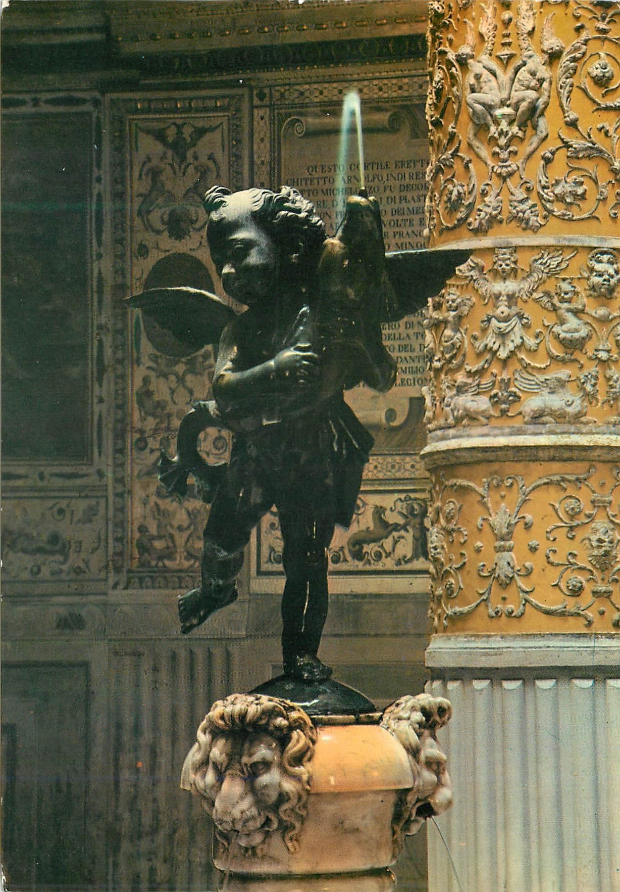 CPM Firenze l'enfant du verrocchio dans la cour  du palazzo vecchio (vieux palais)