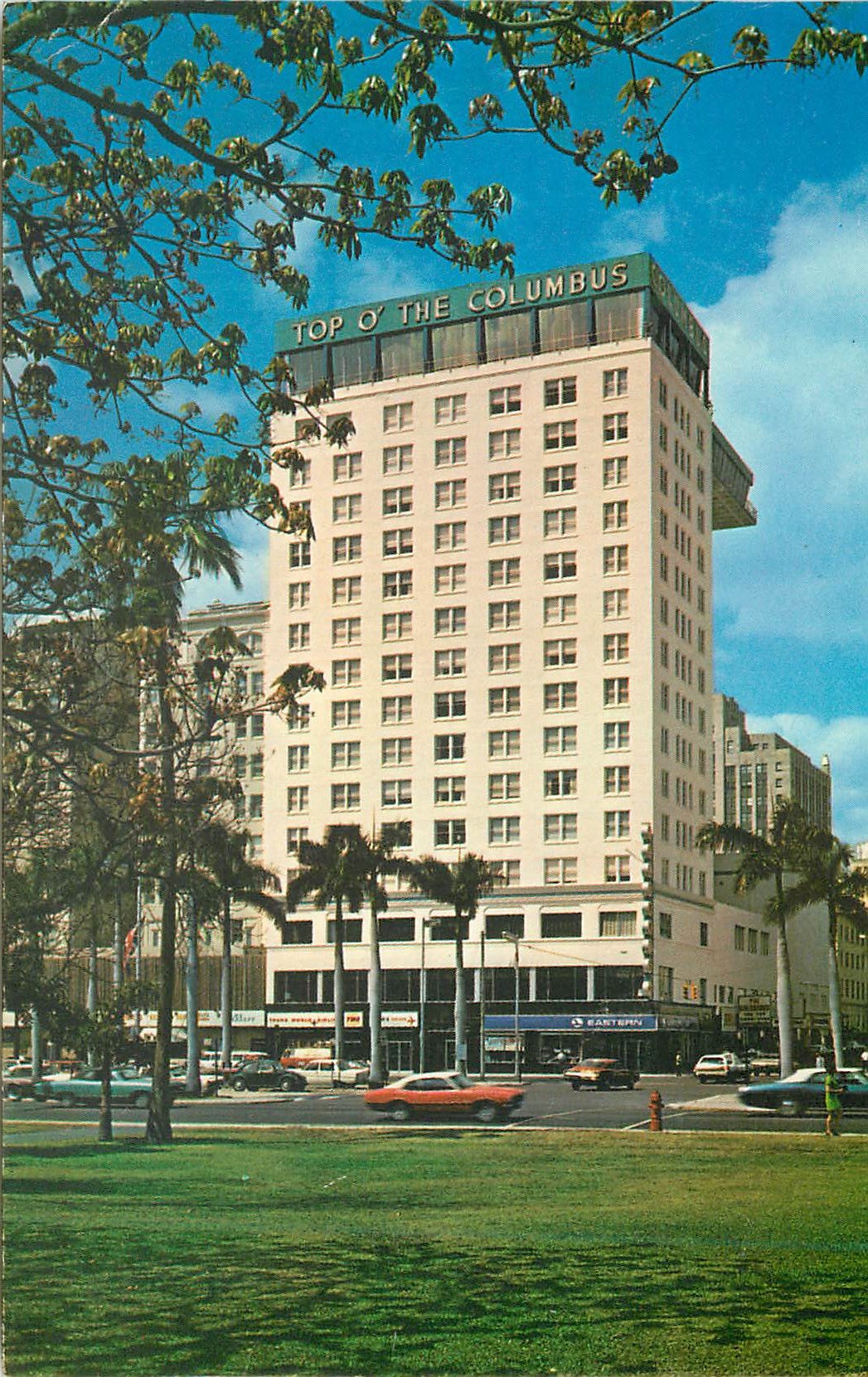 CPM Miami's distinguished hotel facing Bayfront Park and Biscayne Bay in convenient downtown area on Biscayne Blvd at Fi