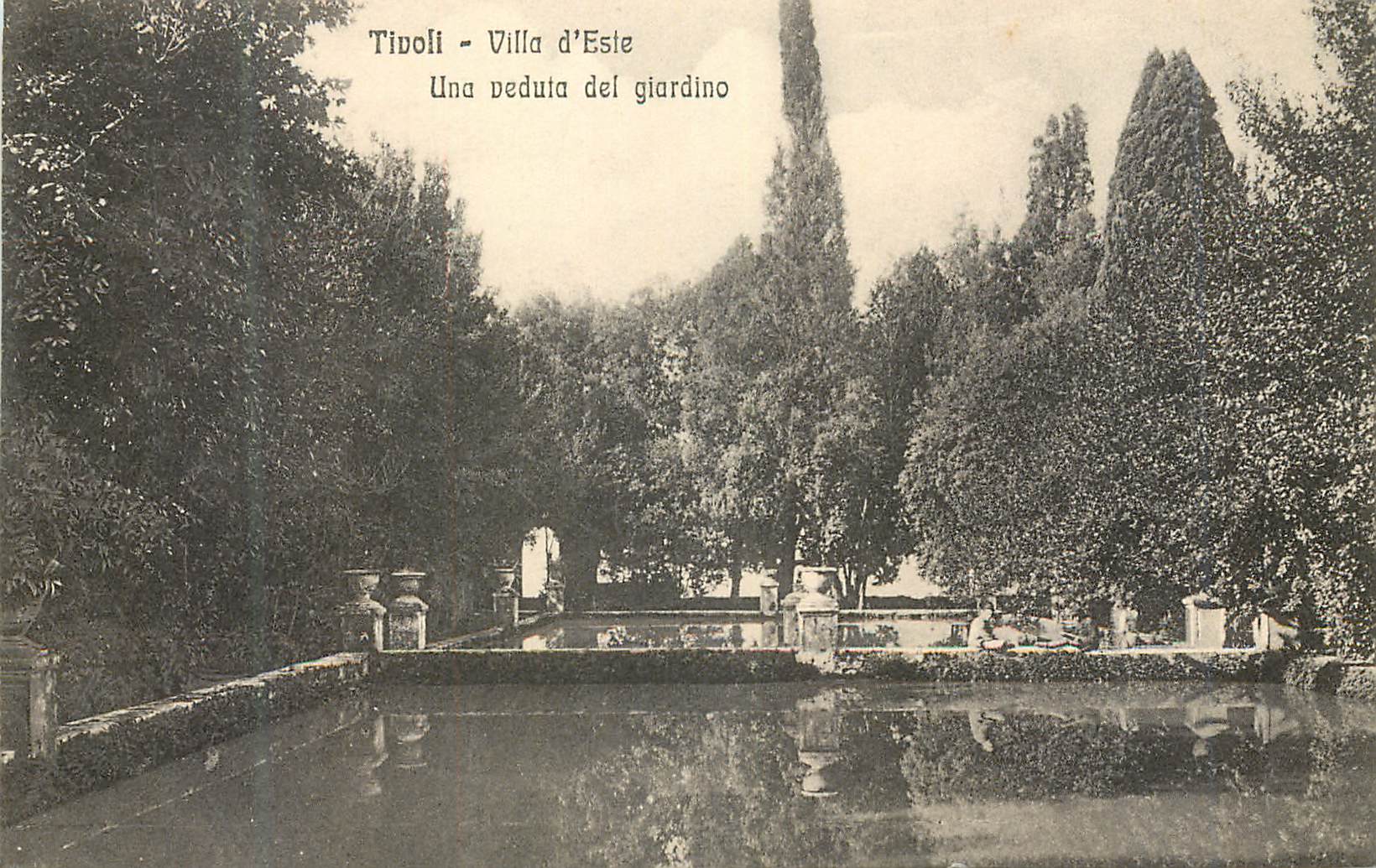 CPA Tivoli Villa d'Este Una veduta del giardino