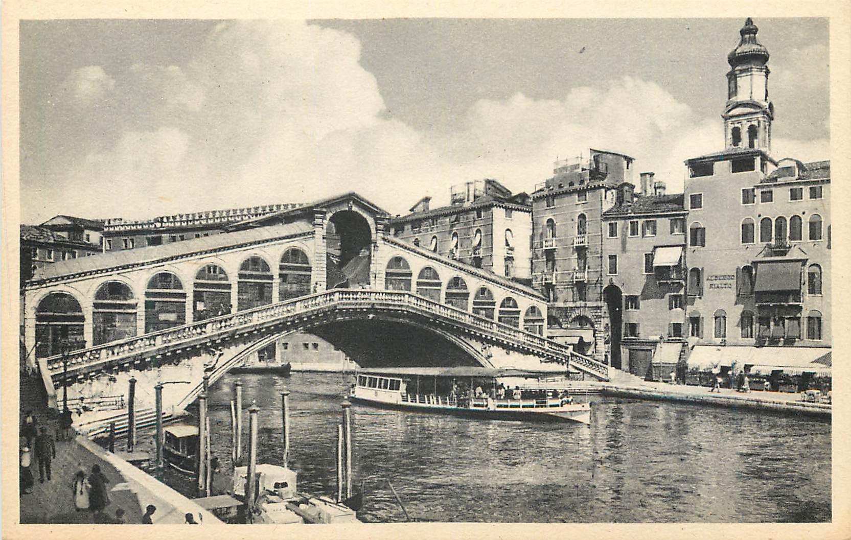 CPA Venezia Pont de Rialto Bateau