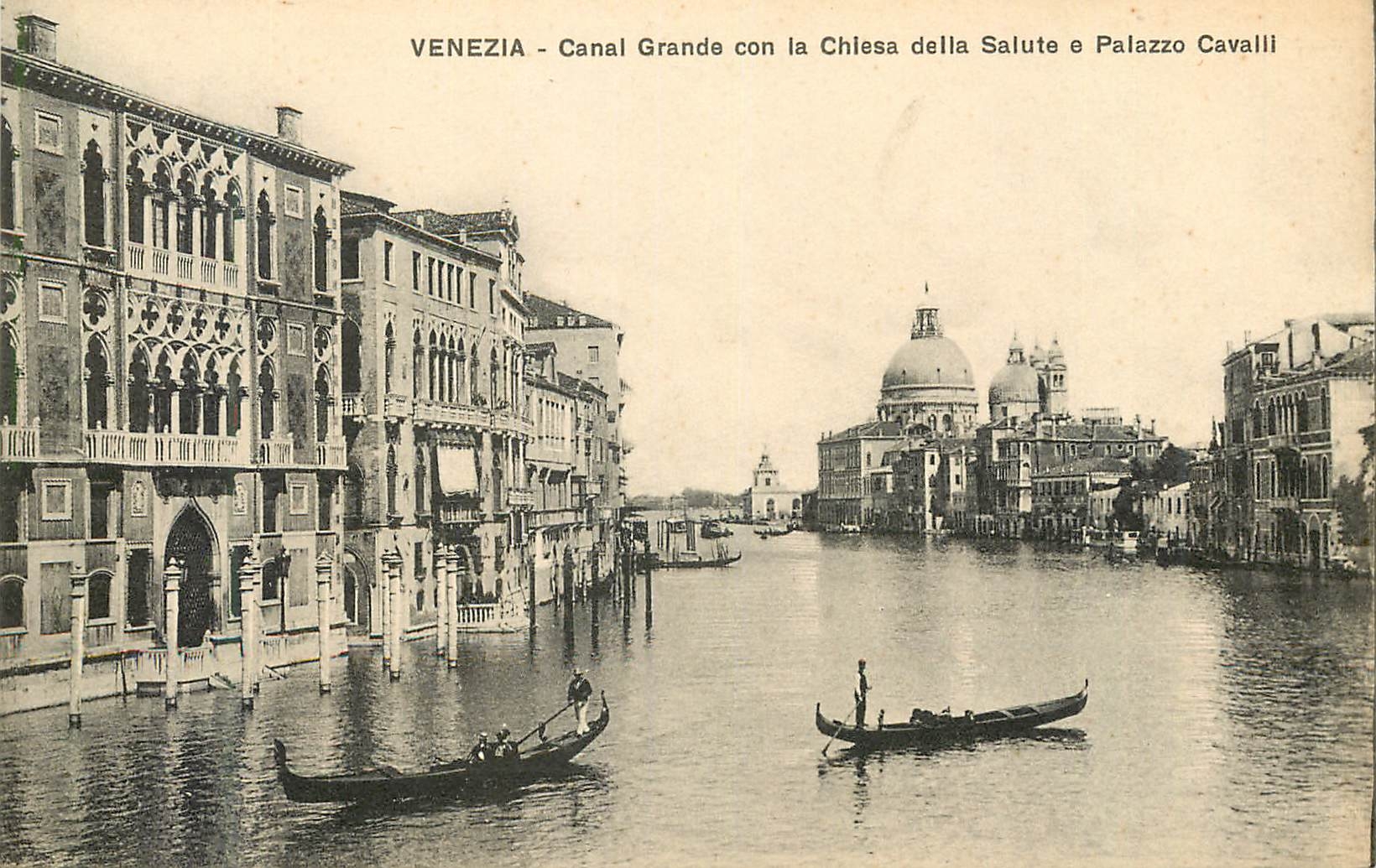 CPA Venezia Canal Grande con la Chiesa della Salute e Palazzo Cavalli
