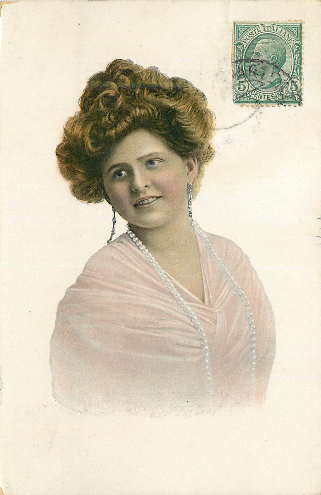 Junge Frau in einem rosa Kleid und Perlenkette — Italienische Post, Serie 3 Cent