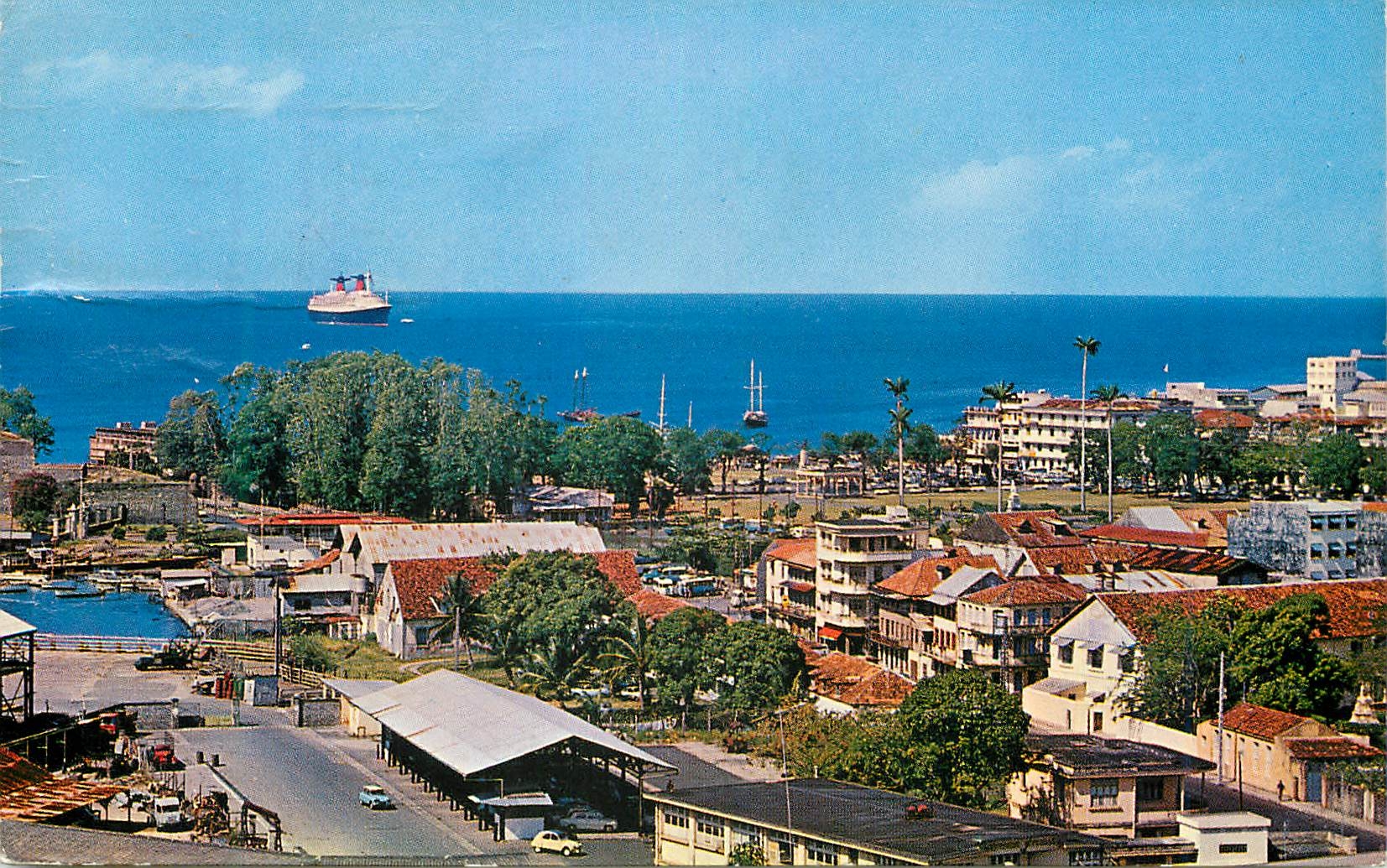 Fort-de-France — Vue sur la Savane et la Baie des Flamands — Photo Félix ROSENETTE n°19