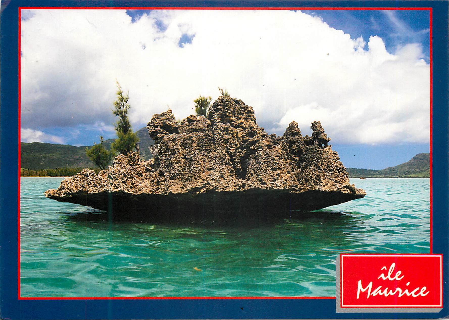 CPM Ile Maurice Procher pres de l'Ile aux Benitiers