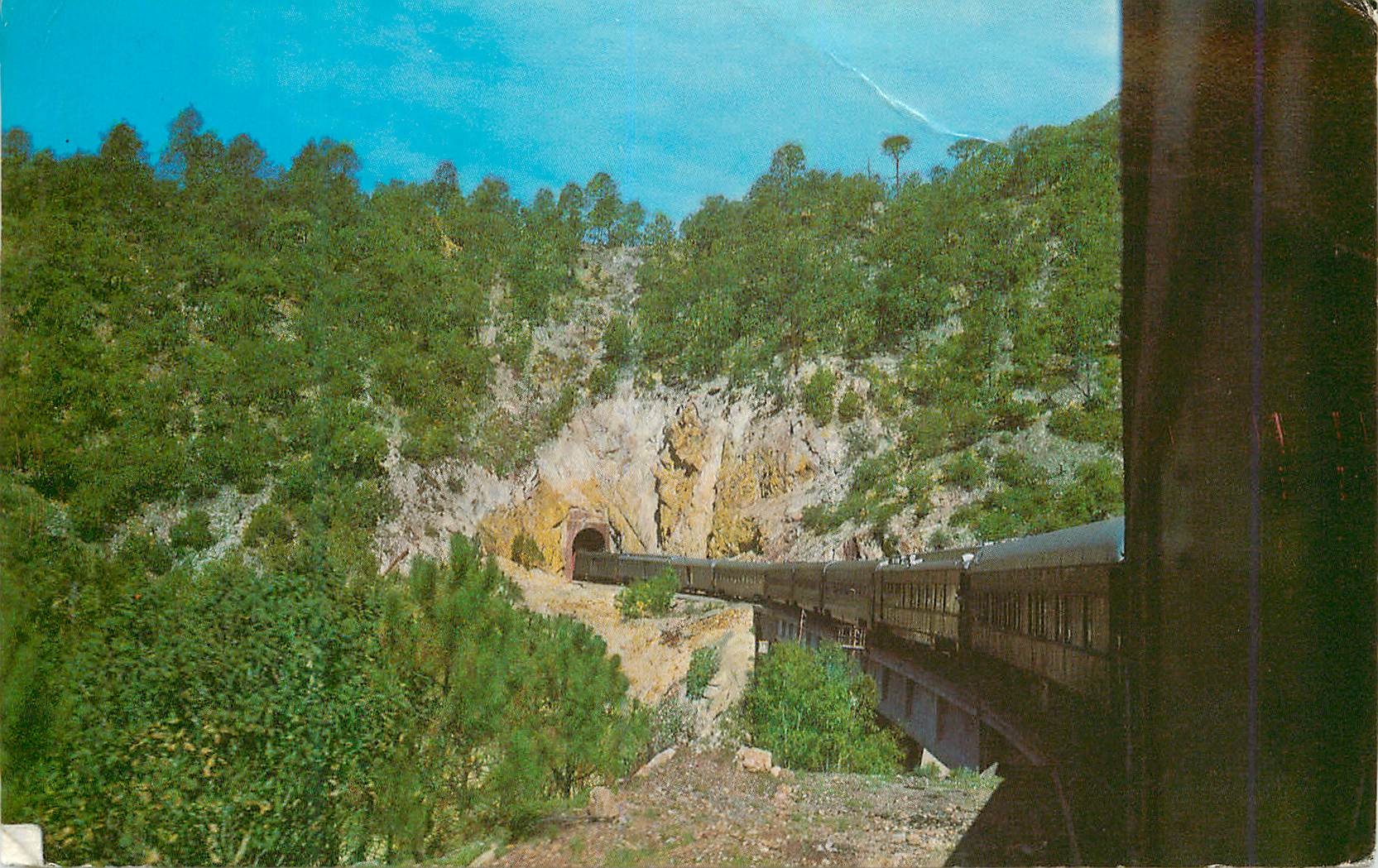 CPM Mexico Montana de Piedra Rojisa Train
