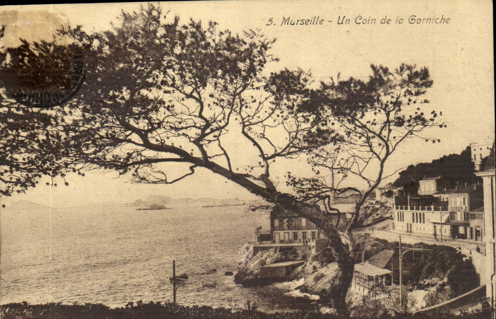 Marseille CPA Un coin de la corniche