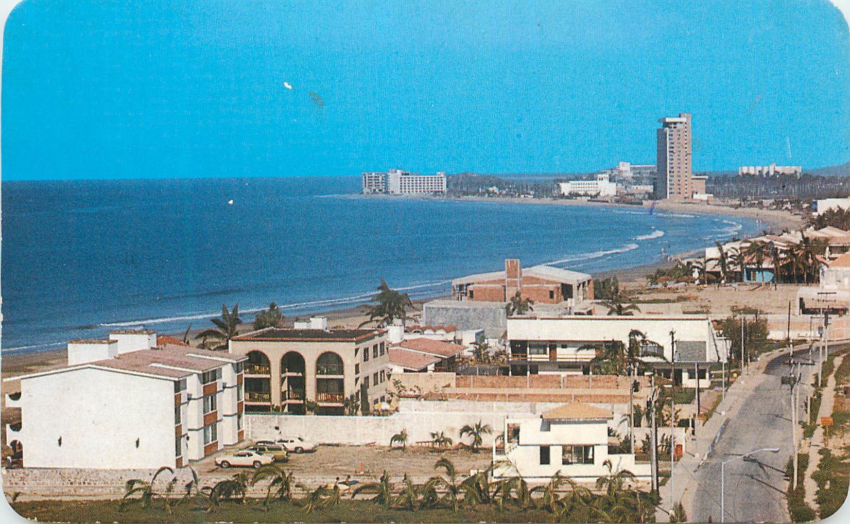 CPM Panoramic view dominated by the Palapa Hotel. Mazgtlán. Sinaloa. Mexico.