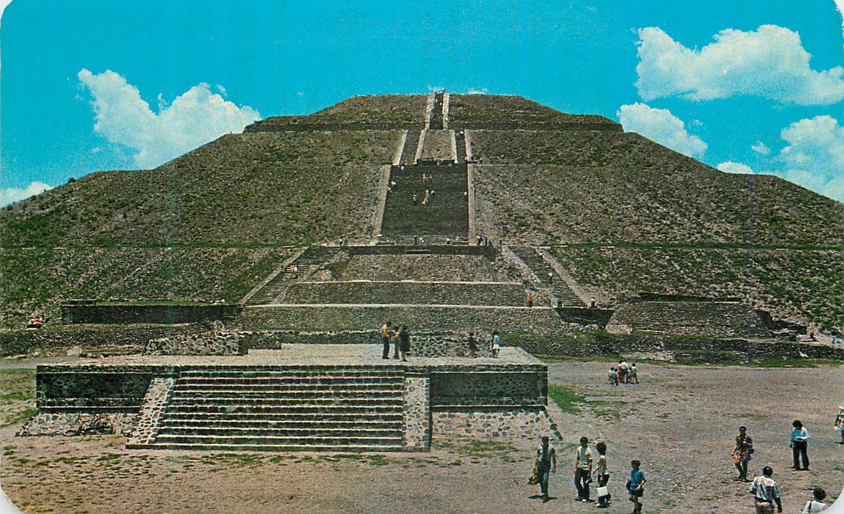 CPM The imposing ancient PYRAMID OF THE SUN
