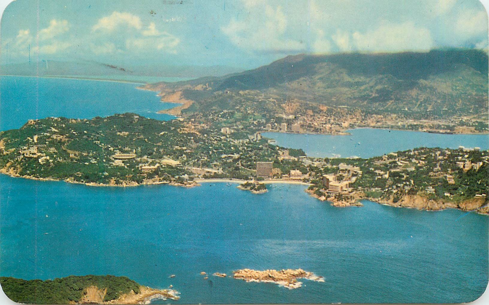 Vue aérienne d'Acapulco — Gro., Mexique — éditée par AMMEX ASOCIADOS, S.A. n° V 1031