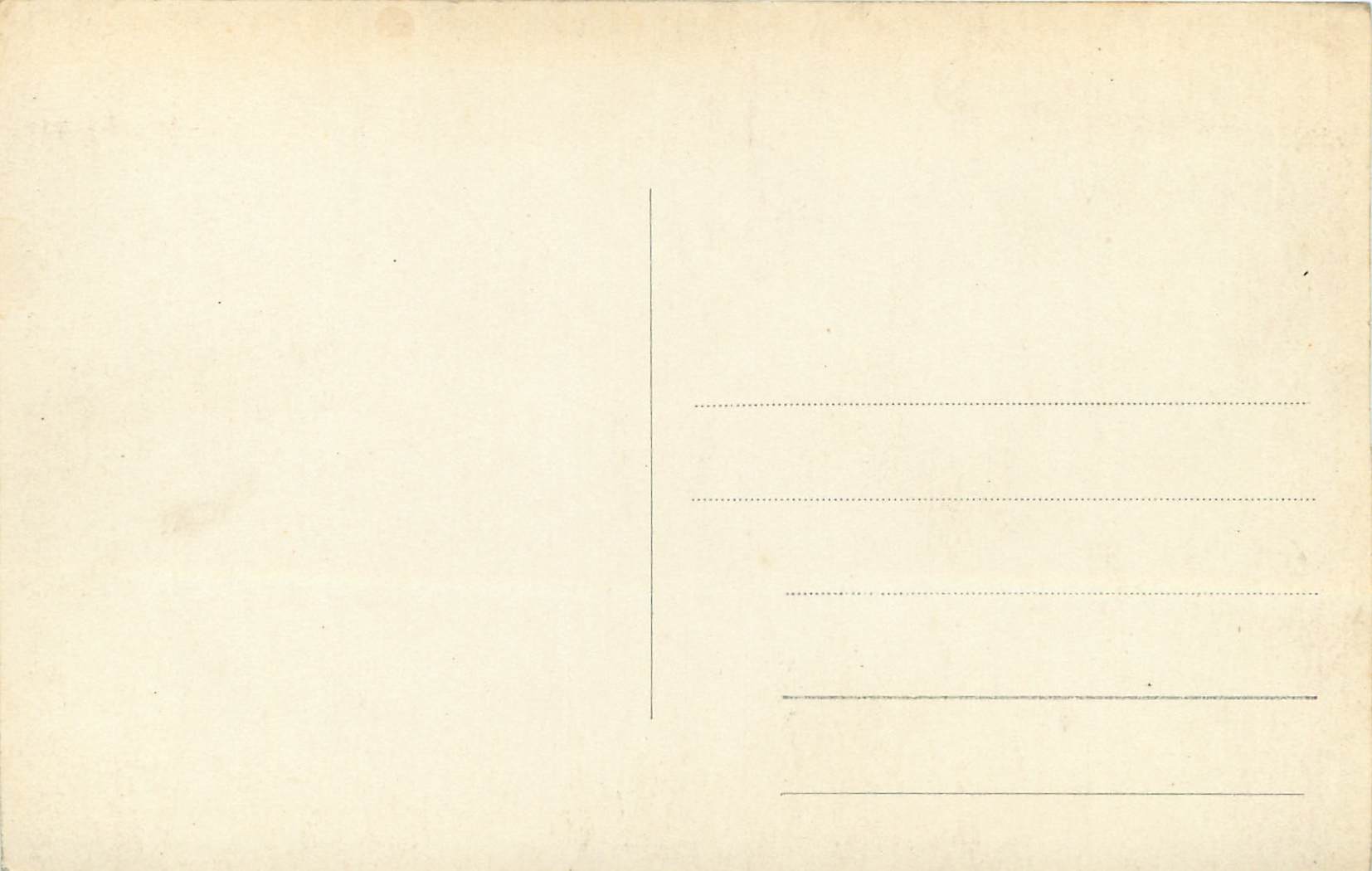 Lyngseidet. Havnen. — Vue aérienne d'un port fluvial entouré de forêts — sans éditeur ni numéro de série visible — Rückseite
