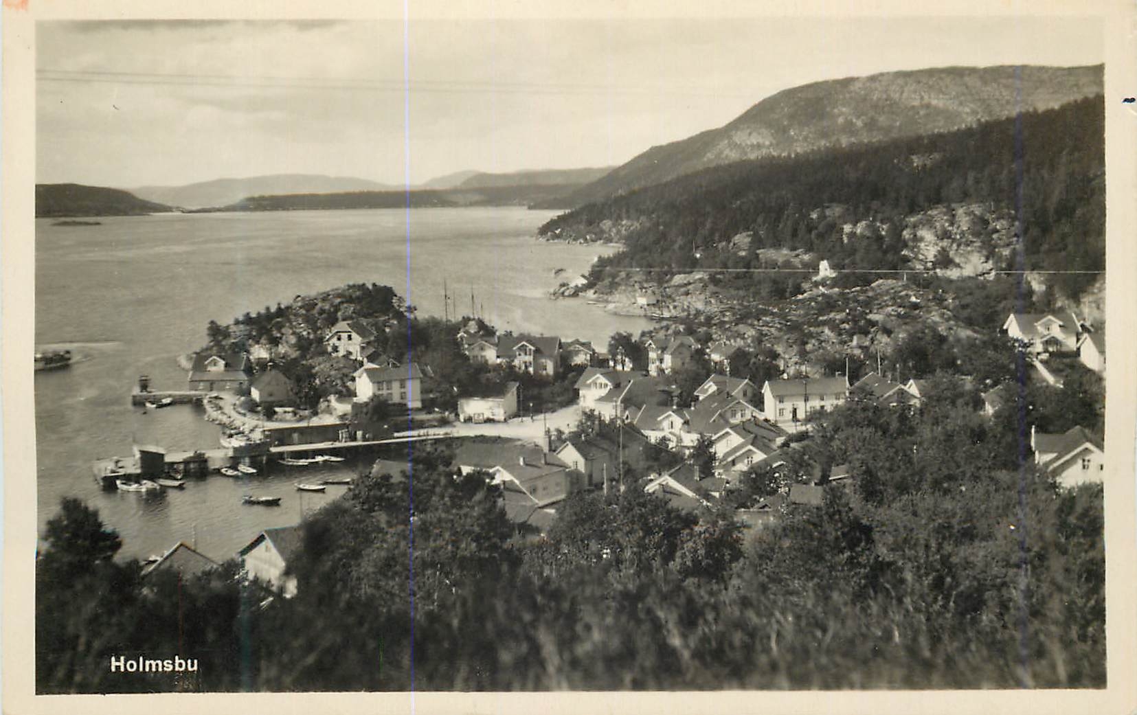 Holmsbu — vue panoramique du village au bord d'un fjord — éditeur inconnu
