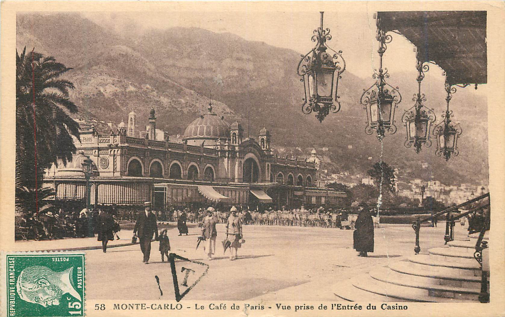 CPA Monte-carlo l
e Cafe de paris - Vue prise de I'Entree du Casino