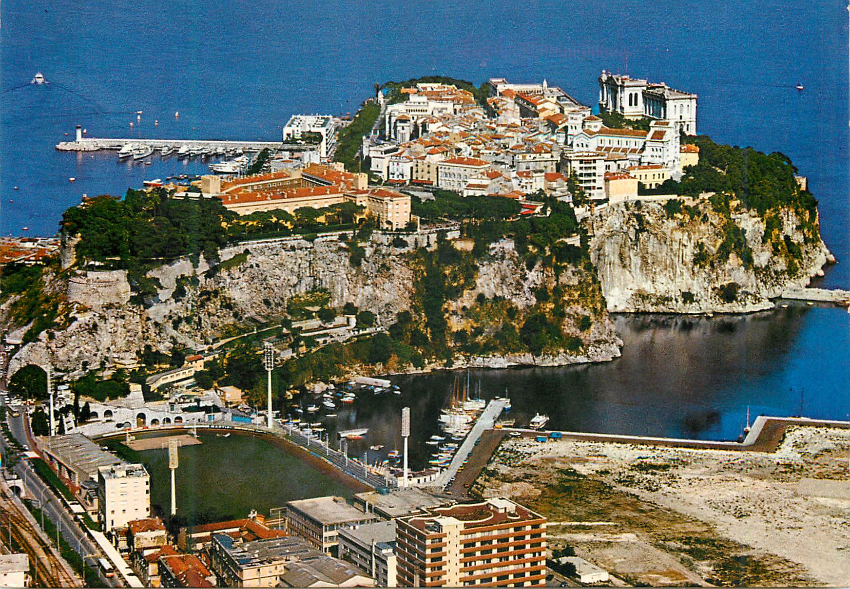 CPM PRINCIPAUTE de MONACO le rocher de MONACO et le stade Football