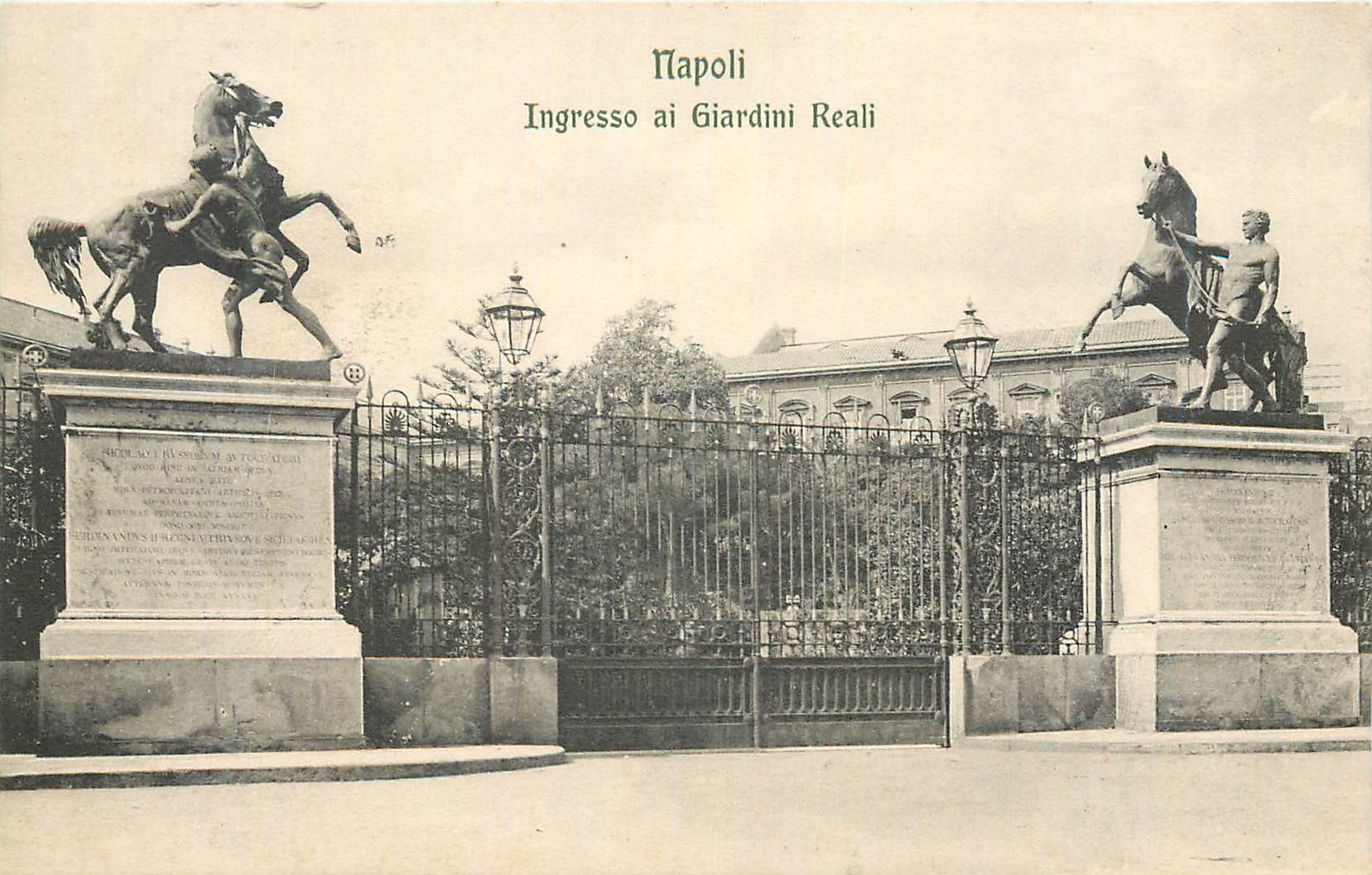 CPM Napoli ingresso ai Giardini Reali