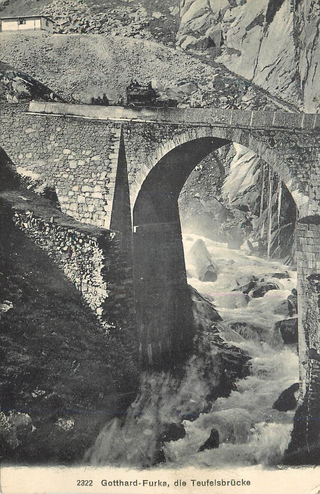 CPA Gotthard Furka die Teufelsbrucke Diligence