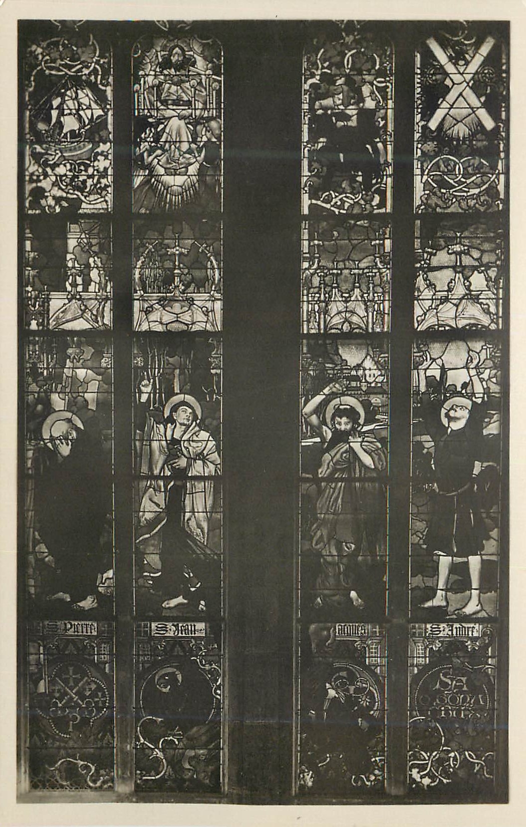 CPA St Pierre St Jean St Jacques St Andre Vitrail de Mehoffer a la Cathedrale Saint Nicholas Fribourg 