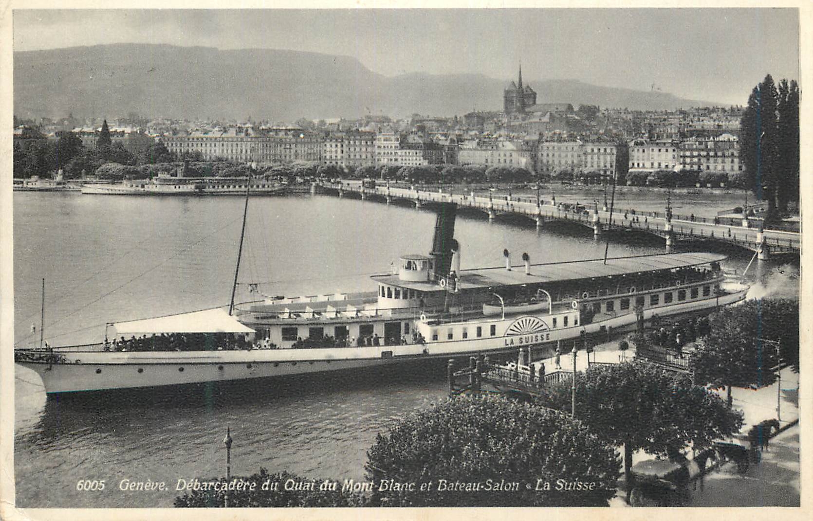 CPA Geneve Debarcadere du Quai du Mont Blanc et Bateau Salon La Suisse 
