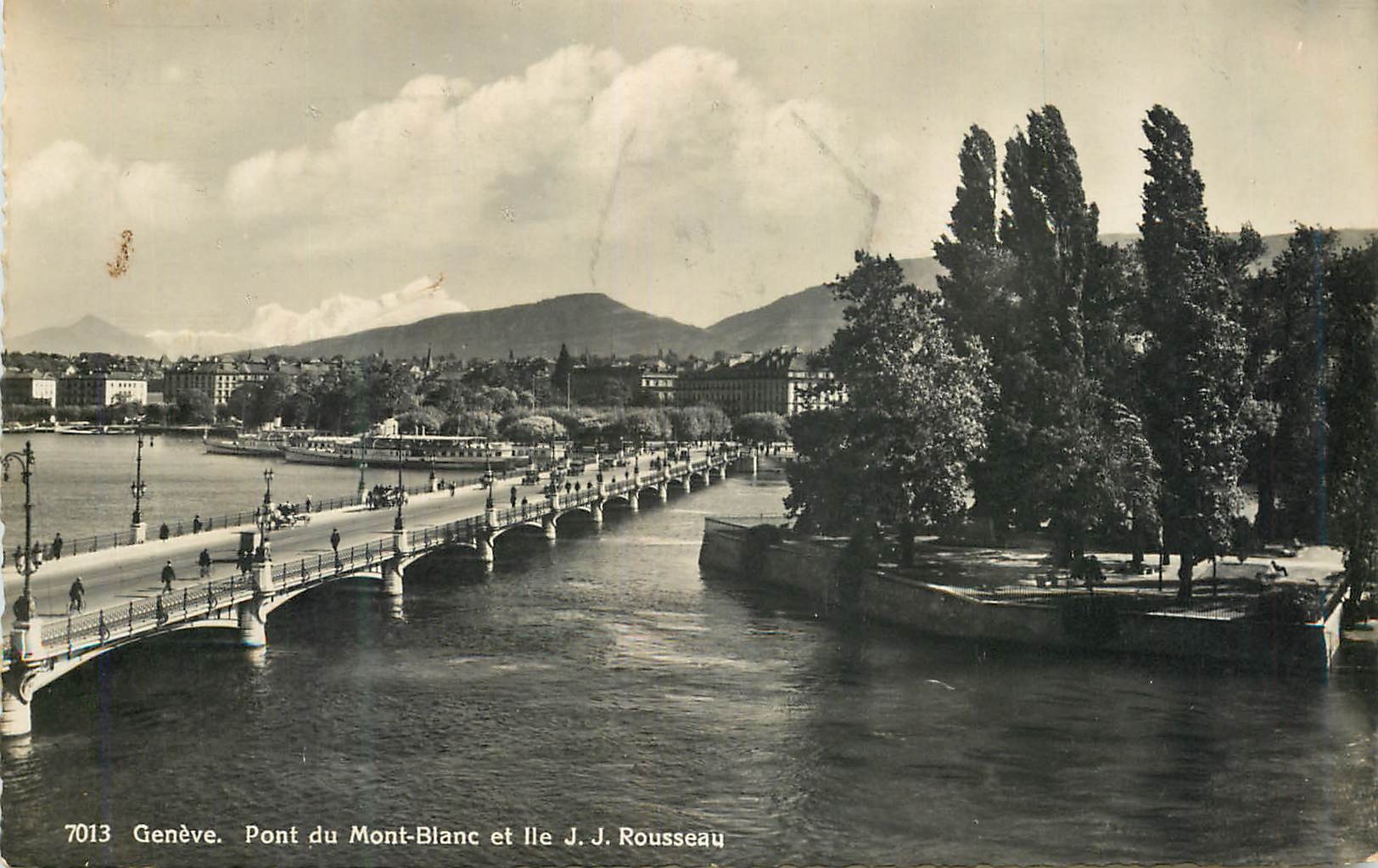 CPA Geneve Pont du Mont Blanc et Ile JJ Rousseau 