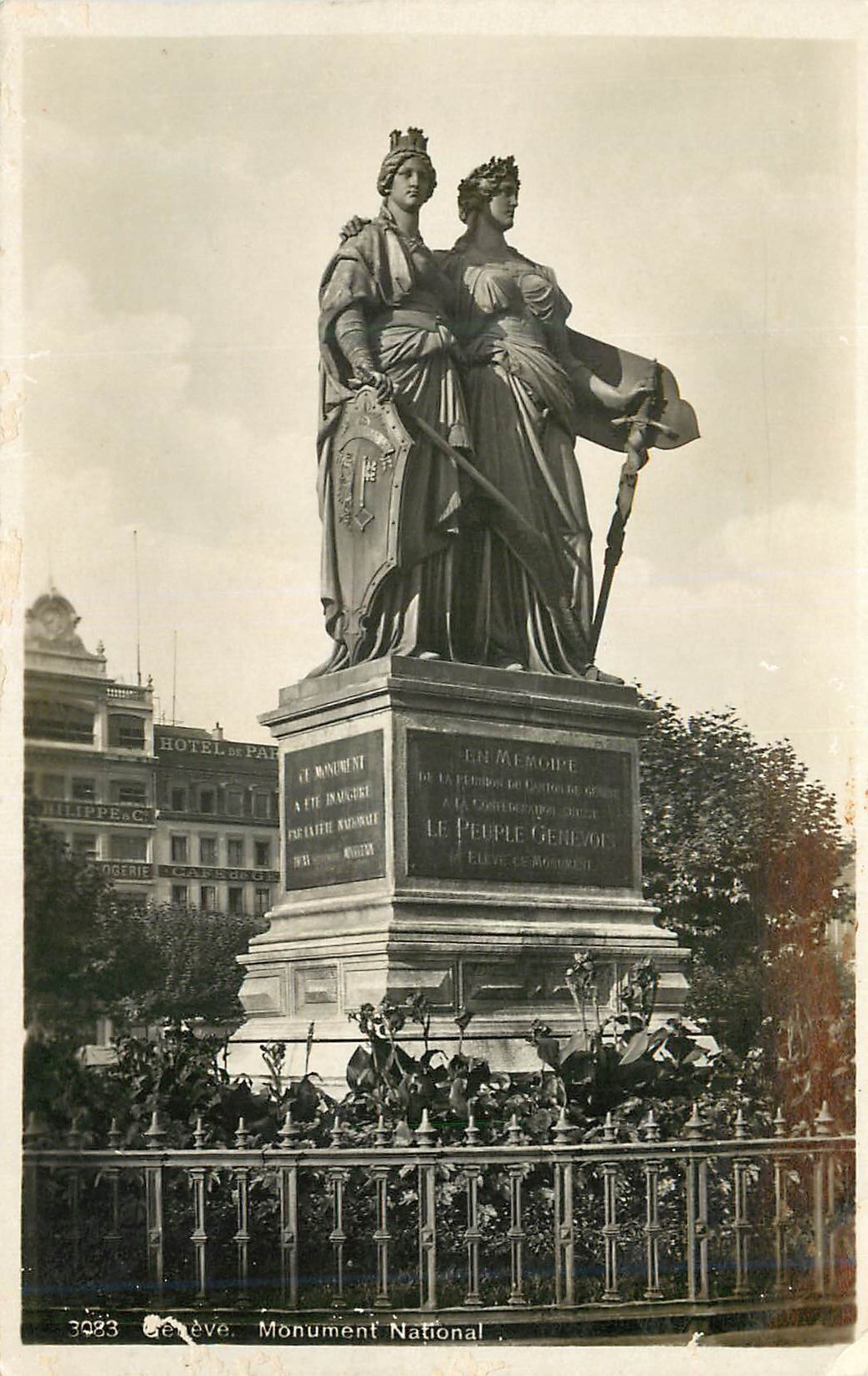CPA Geneve Monument National 