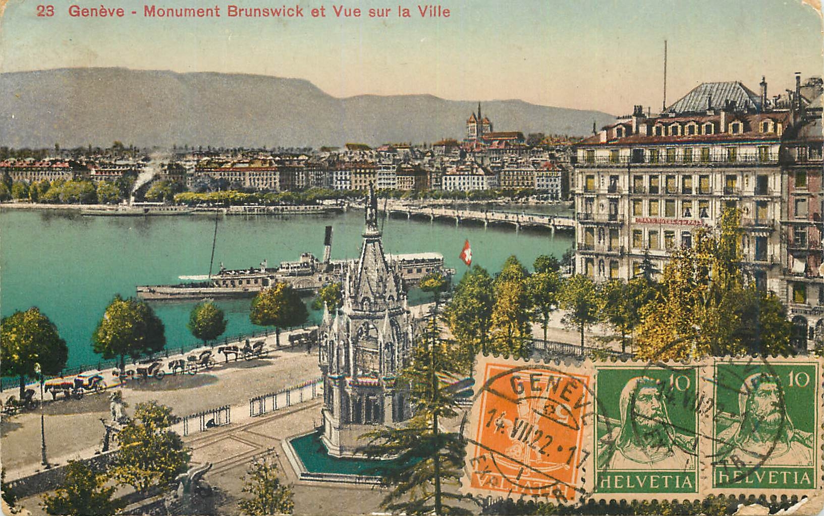 CPA Geneve Monument Brunswick et vue sur la ville Bateau
