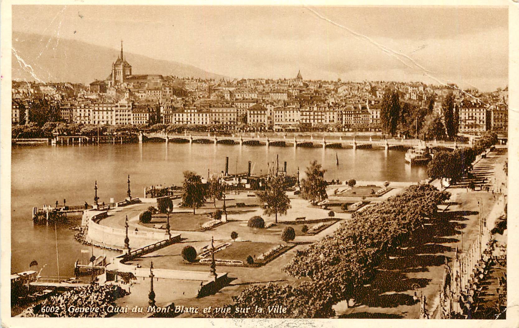 CPA Geneve Quai du Mont Blanc et vue sur la ville 
