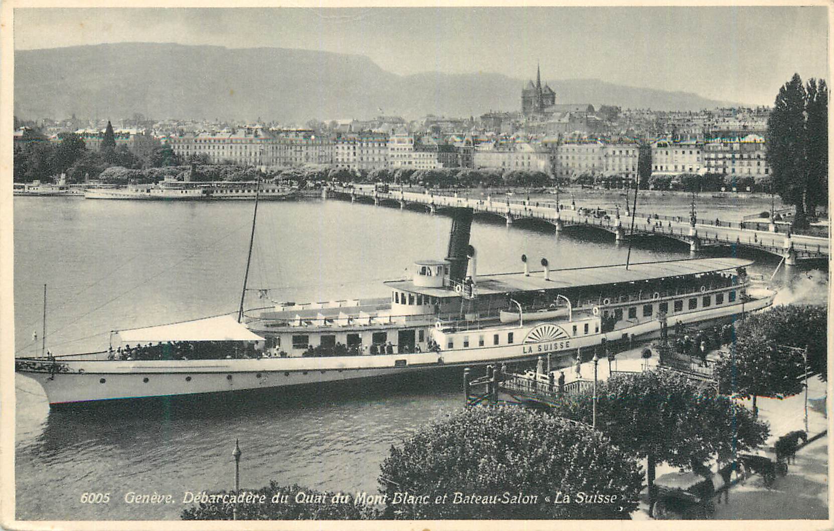 CPA Geneve Debarcadere du Quai du Mont Blanc et Bateau Salon La Suisse 