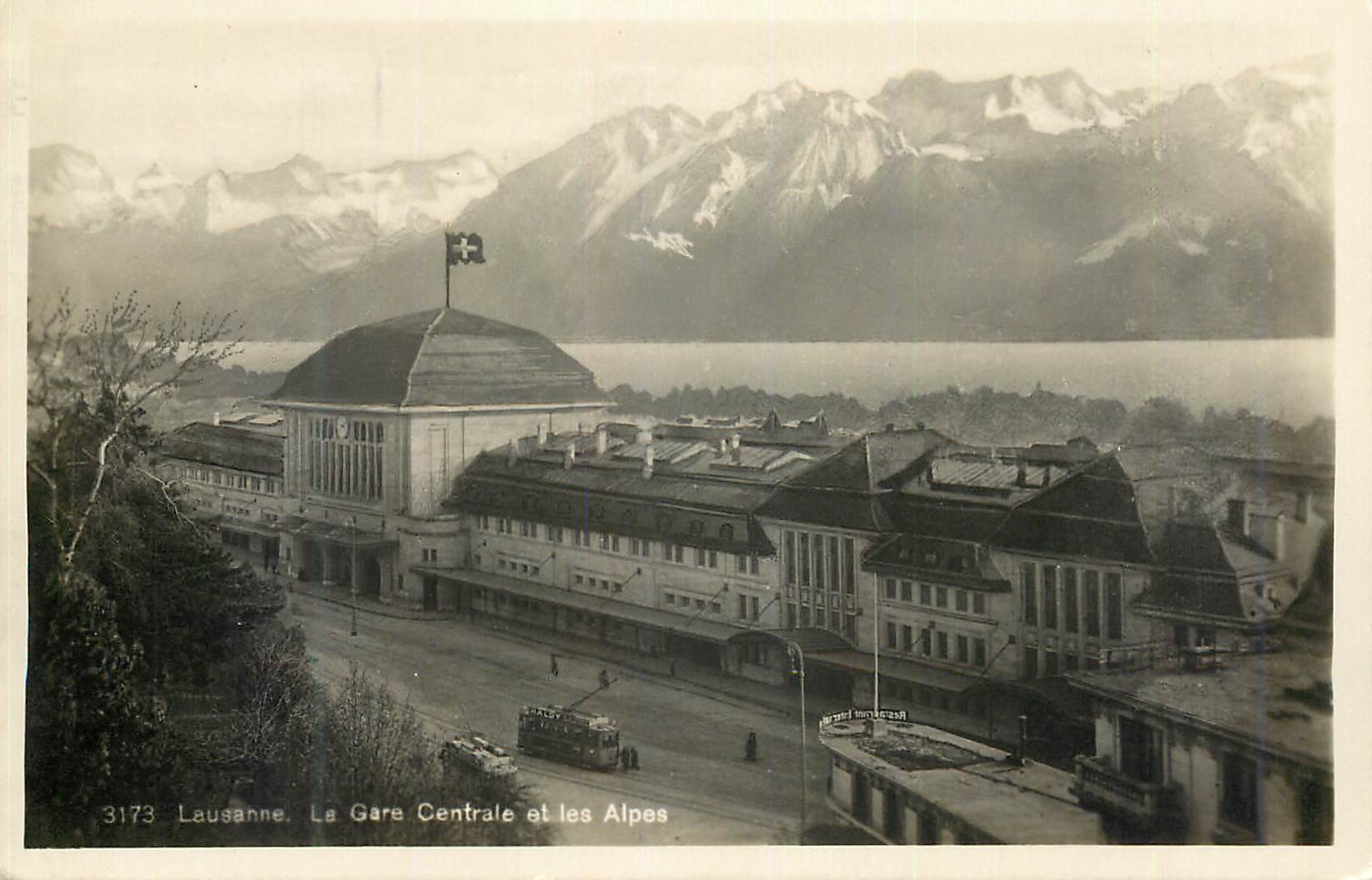 CPA Lausanne Le Gare centrale et les Alpes 
