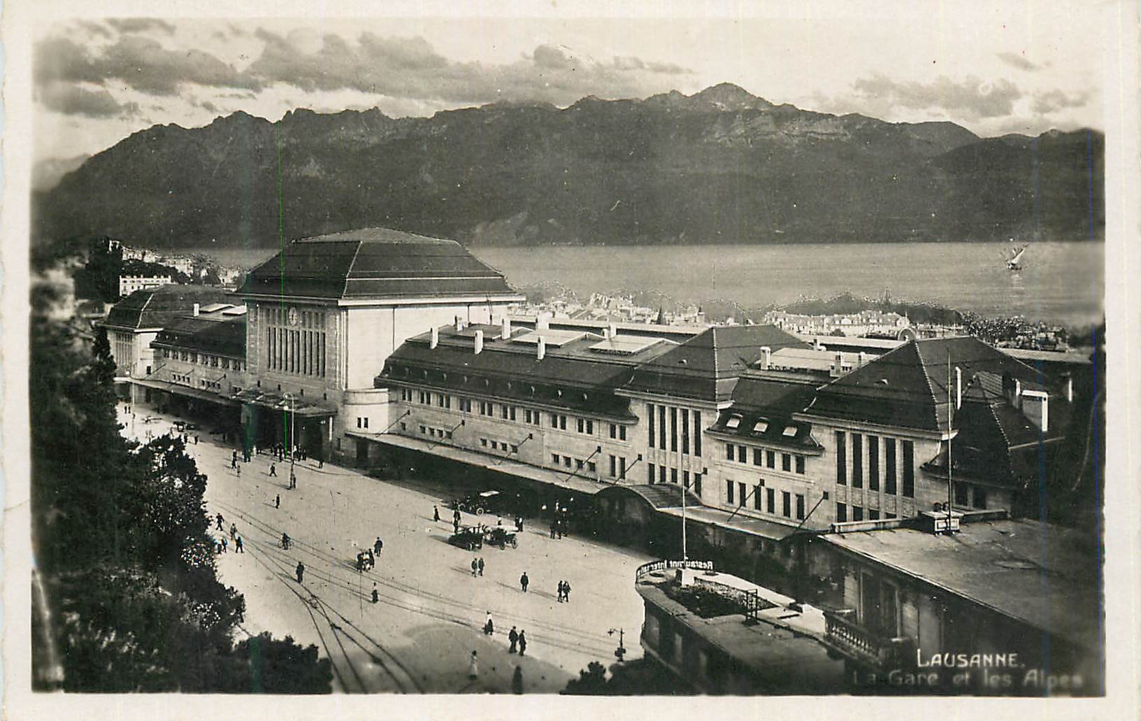CPA Lausanne La Gare et les Alpes 