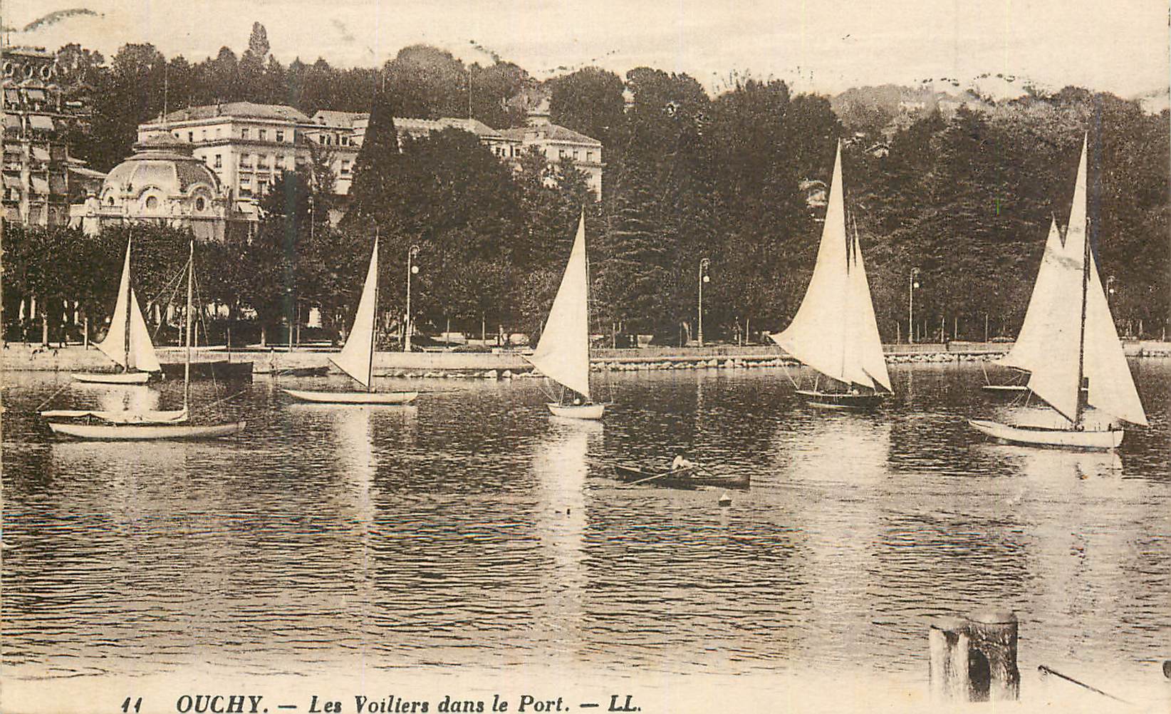 CPA Ouchy Les Voiliers dans le port Bateaux