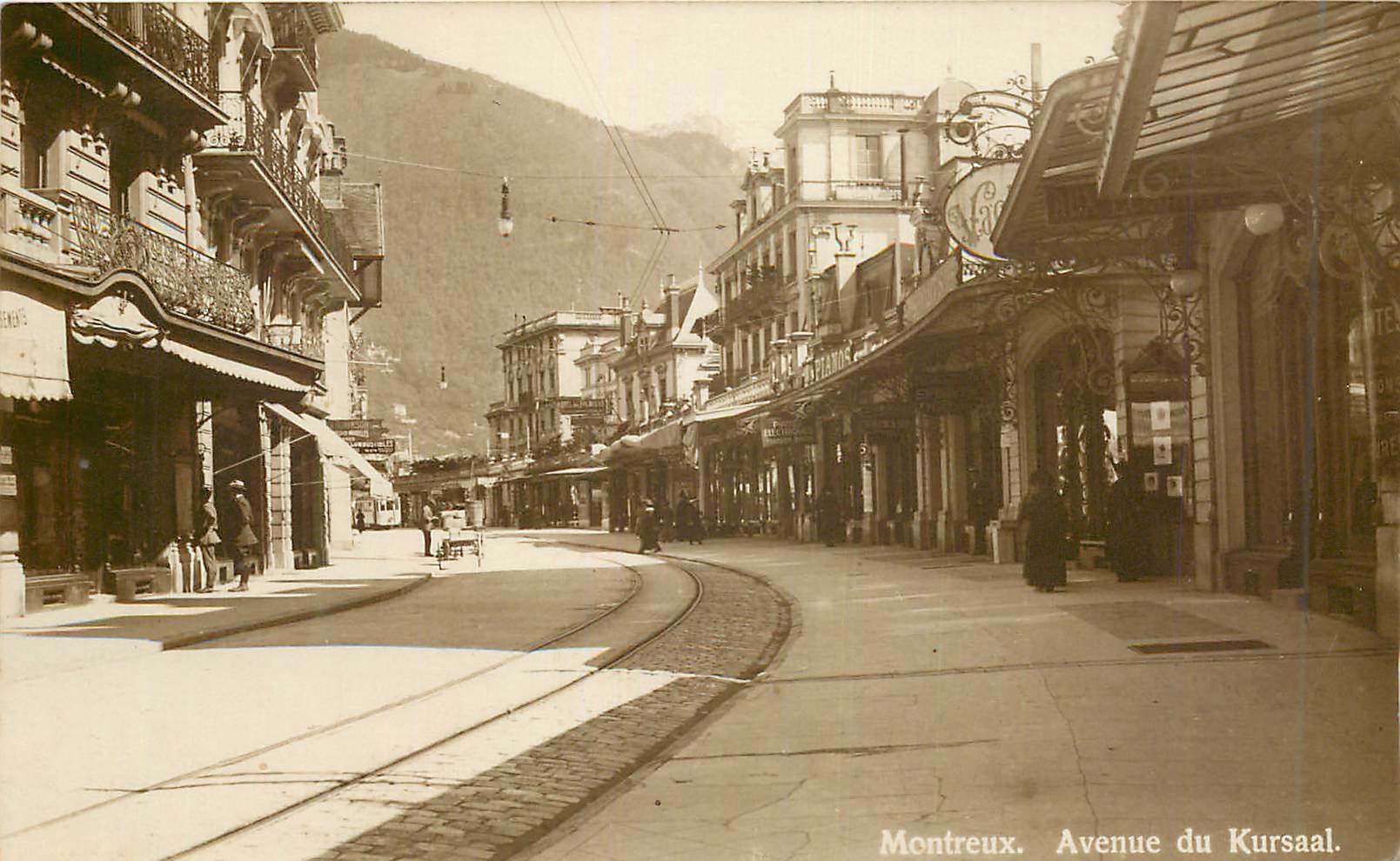 CPA Montreux Avenue du Kursaal 