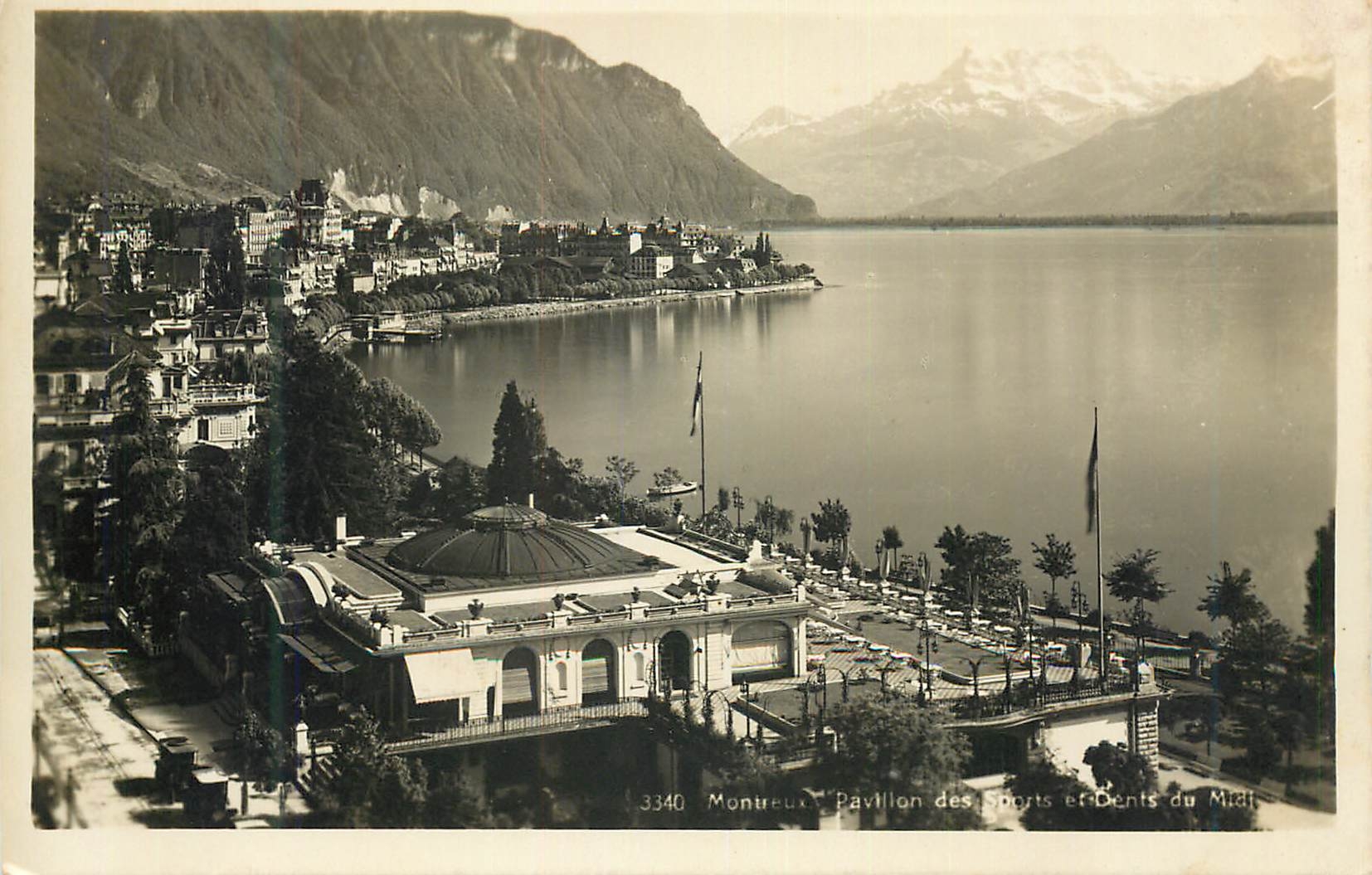 CPA Montreux Pavillon des Sports et dents du Midi 