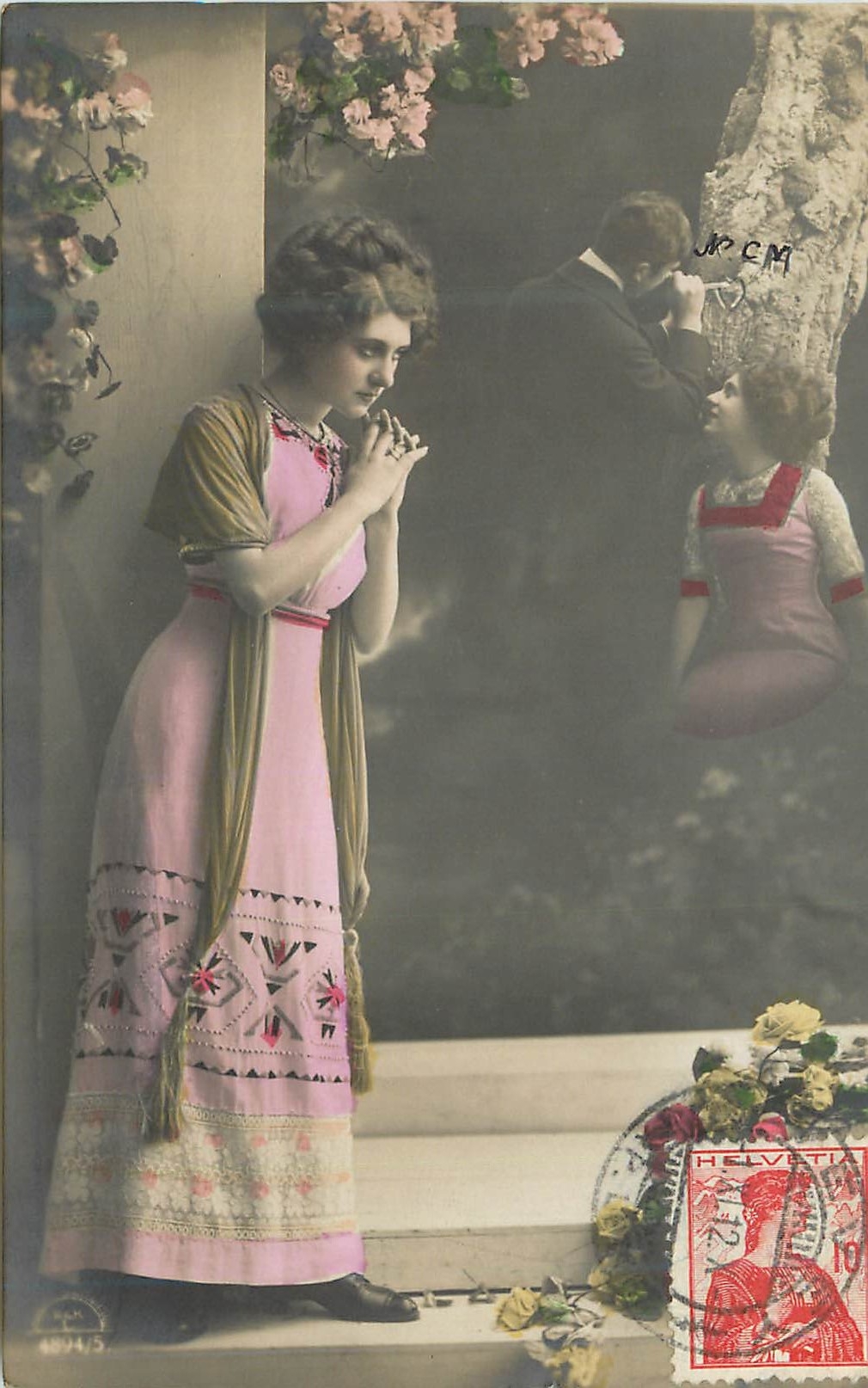 Femme en robe rose — scène de jardin — Helvetia, n°48945