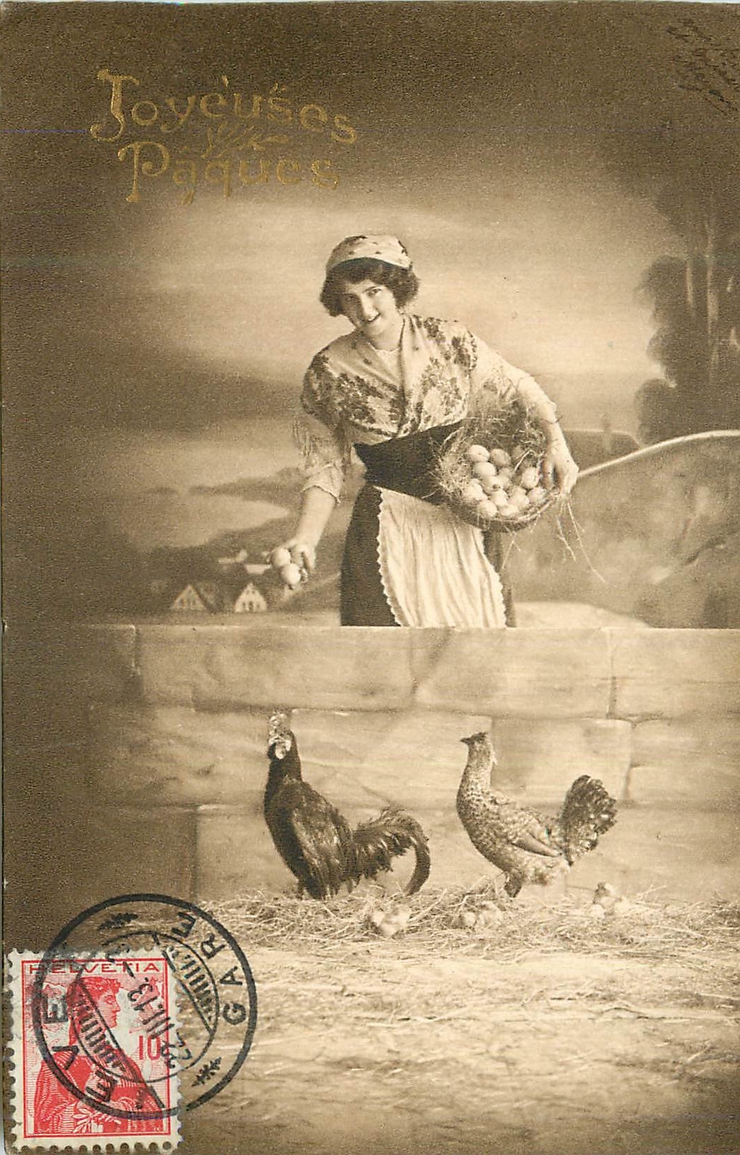 CPA Joyeuses Paques Femme Poules Coq