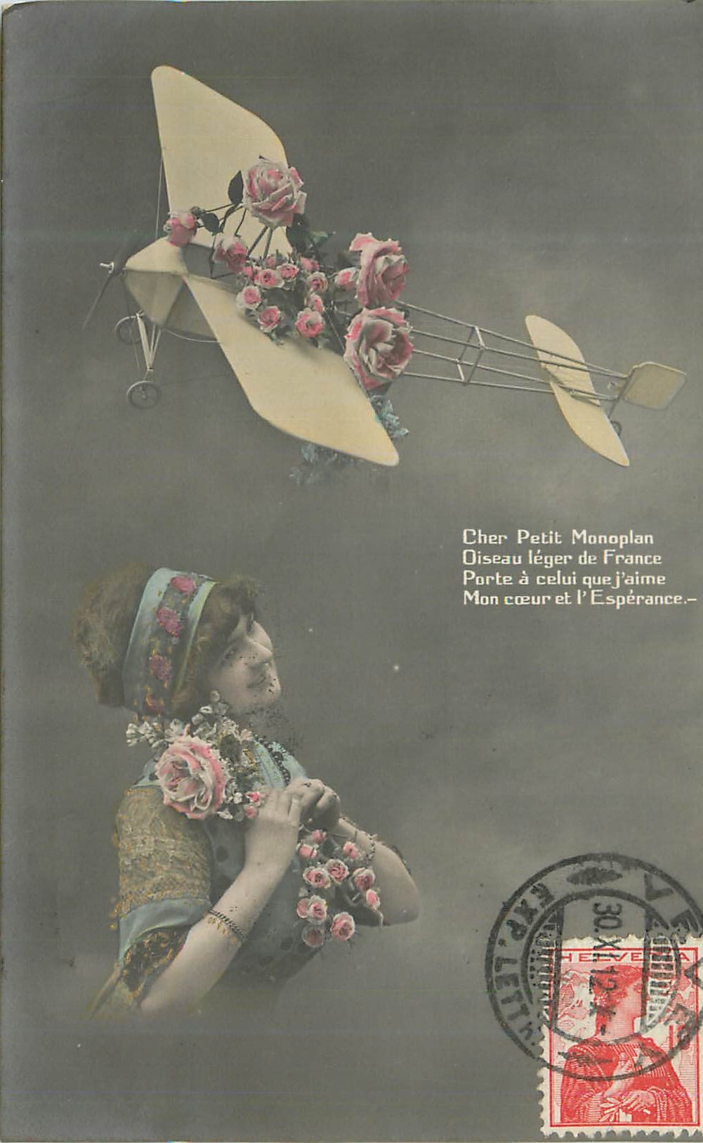 Jeune femme et avion décoré de roses — texte poétique — éditeur inconnu