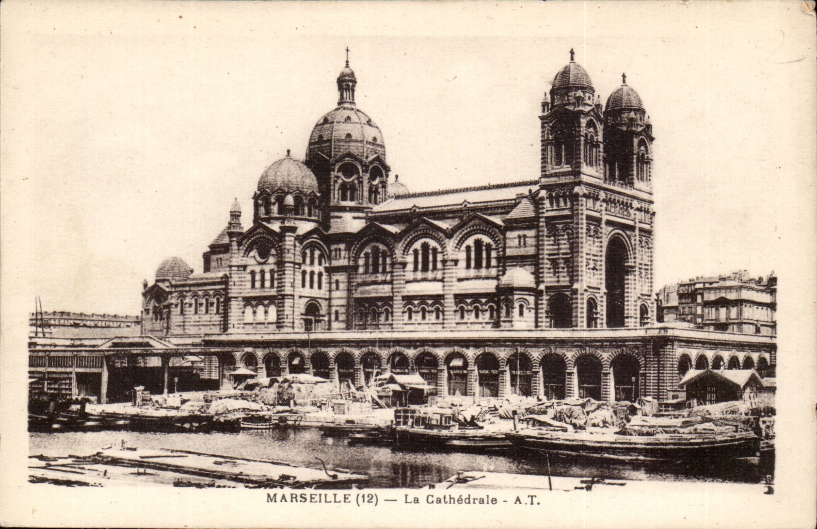 Marseille CPA La cathedrale