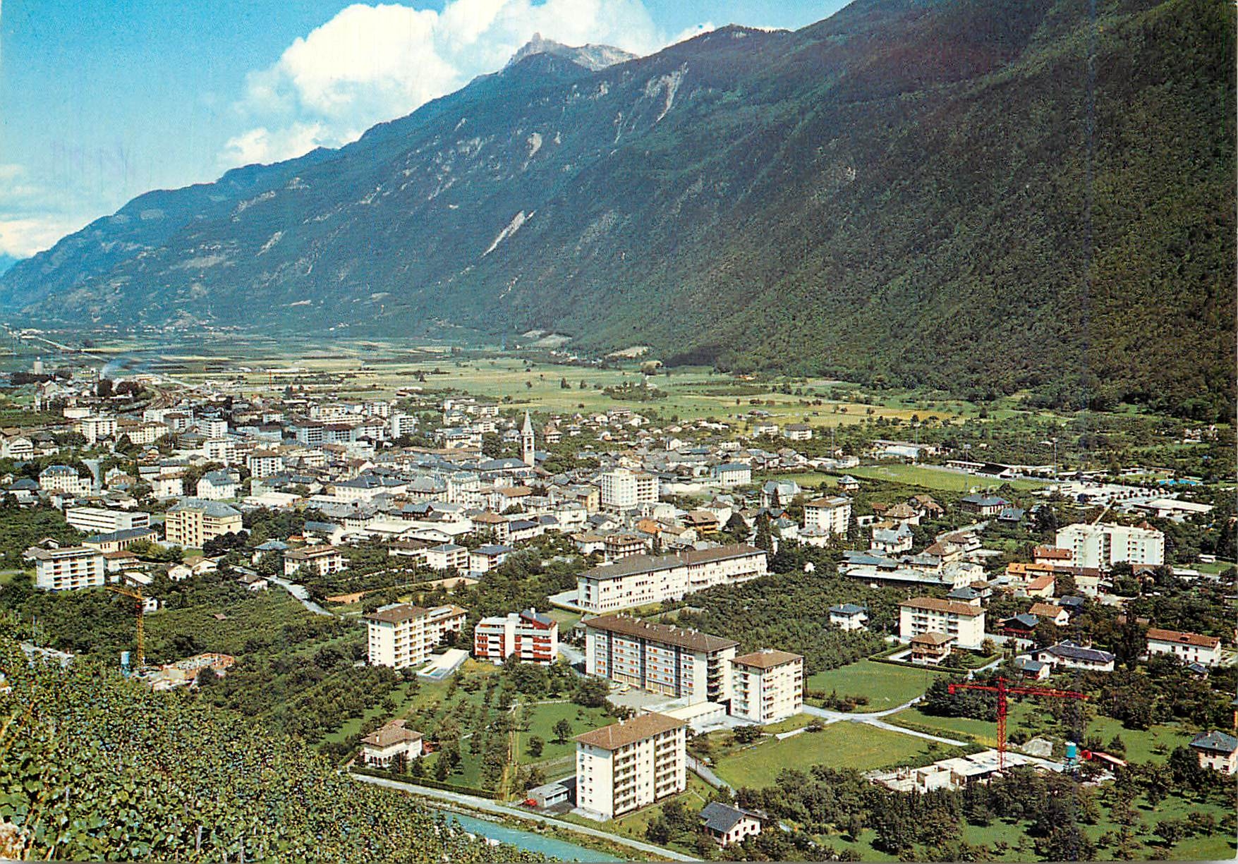 CPM Martigny Valais et la Pierra a Voir