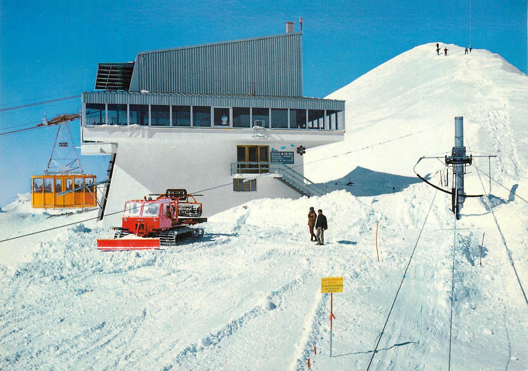 CPM Restaurant du glacier de la Plaine Morte sur Montana Crans alt