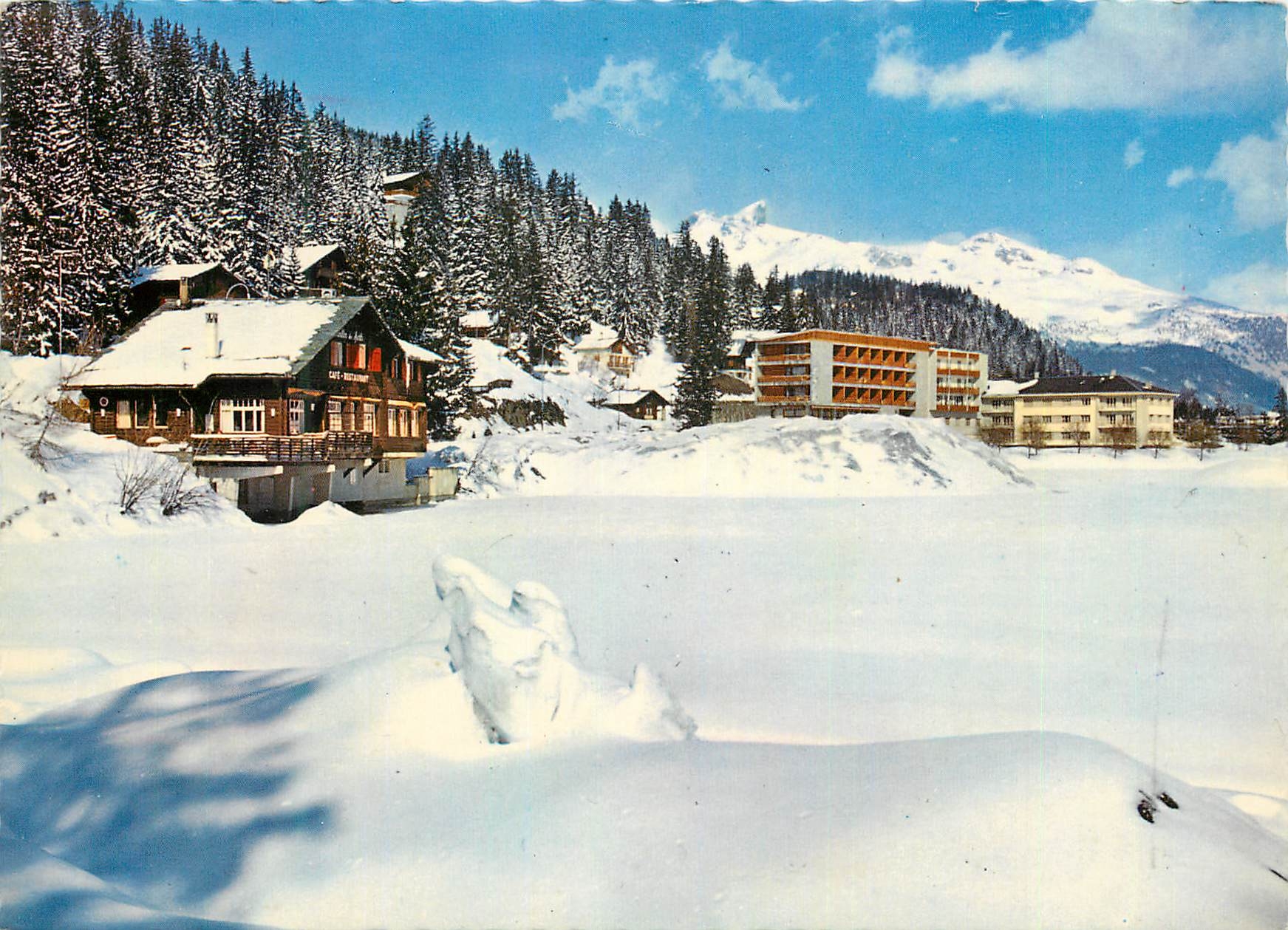 CPM Montana Crans alt m V S Suisse Au premier plan le Restaurant Pavillon des Sports Photoglob Wehrli S A Zurich Vevey