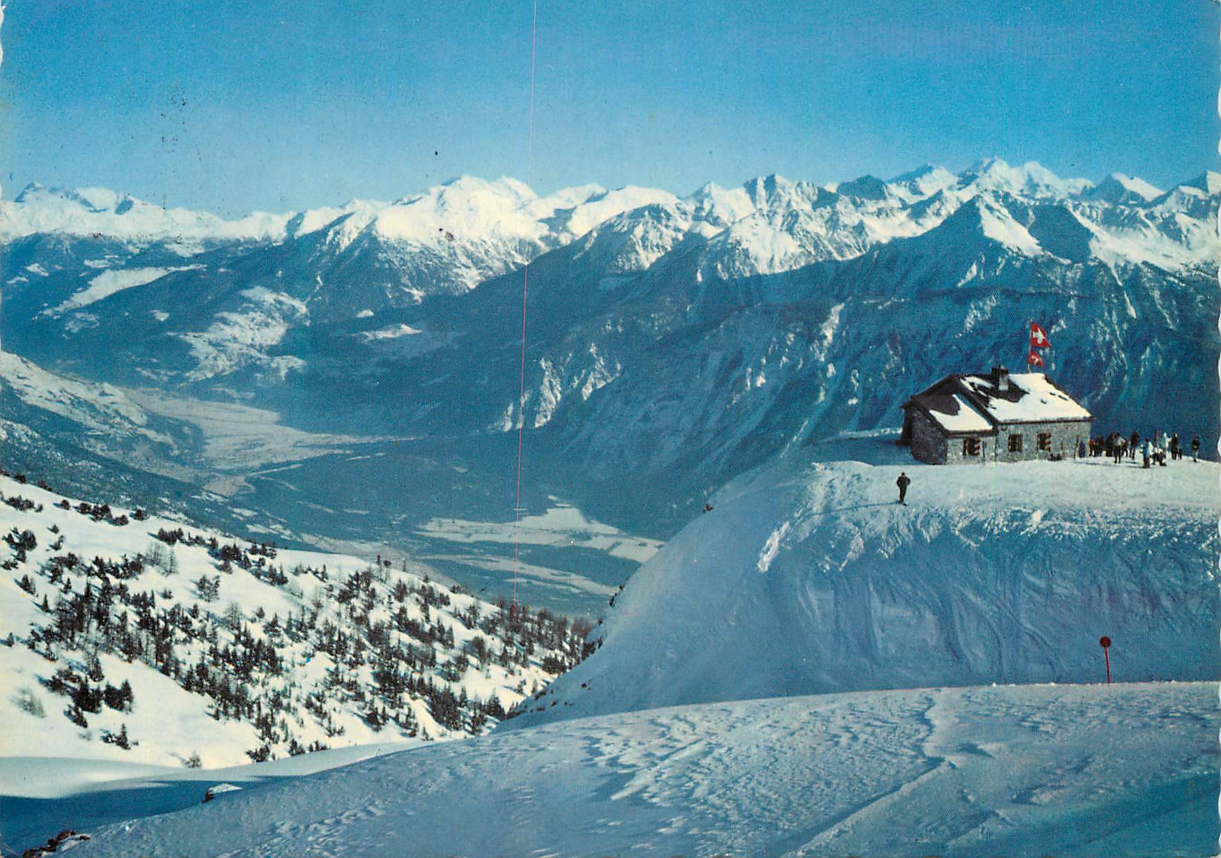 CPM Montana alt m Cabane des Violettes C A S Vue sue les Alpes Valaisannes et la vallee du Rhone Photoglob Wehrli S A Zu