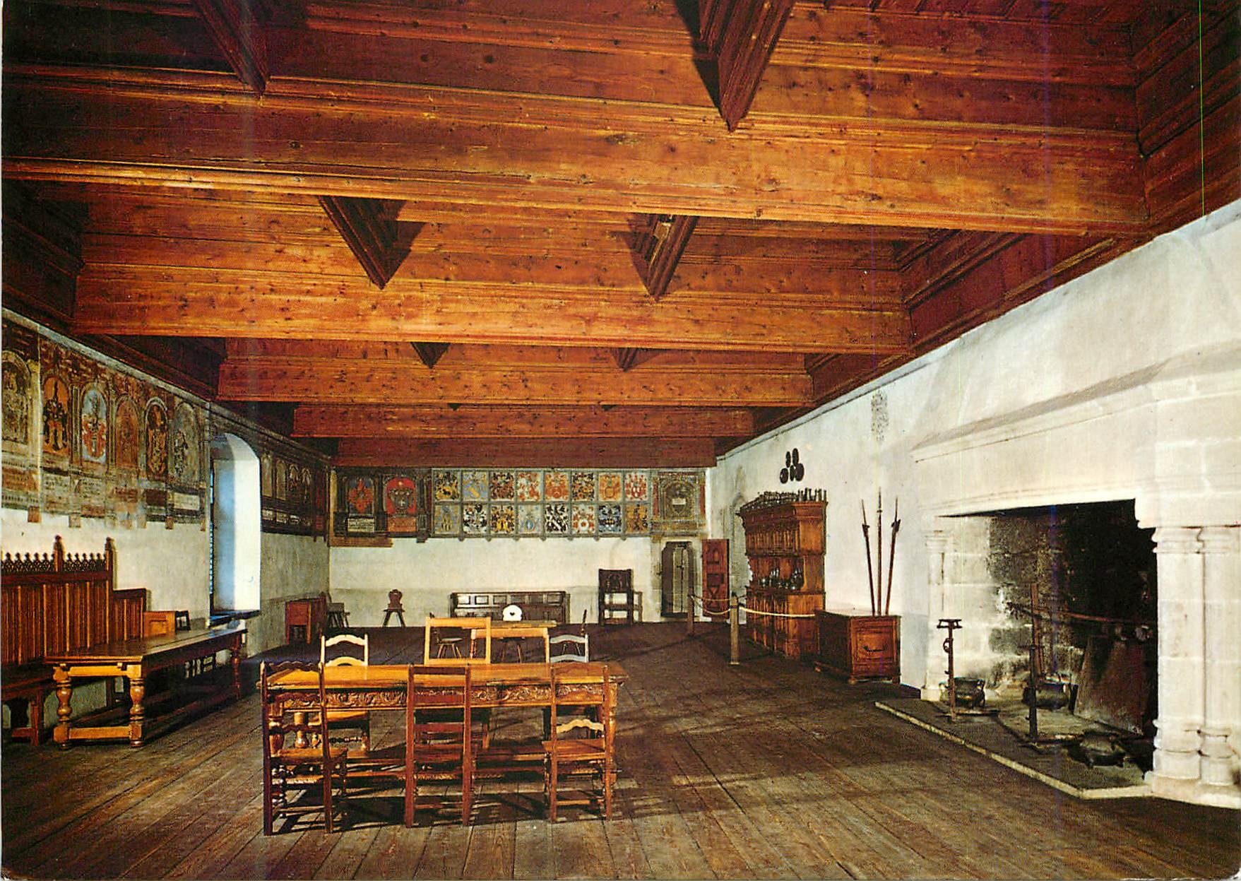 CPM Montreux Suisse Chateau de Chillon Salle des amoiries Schloss Chillon Wappensaal Chillon Catello Sala degli stemmi